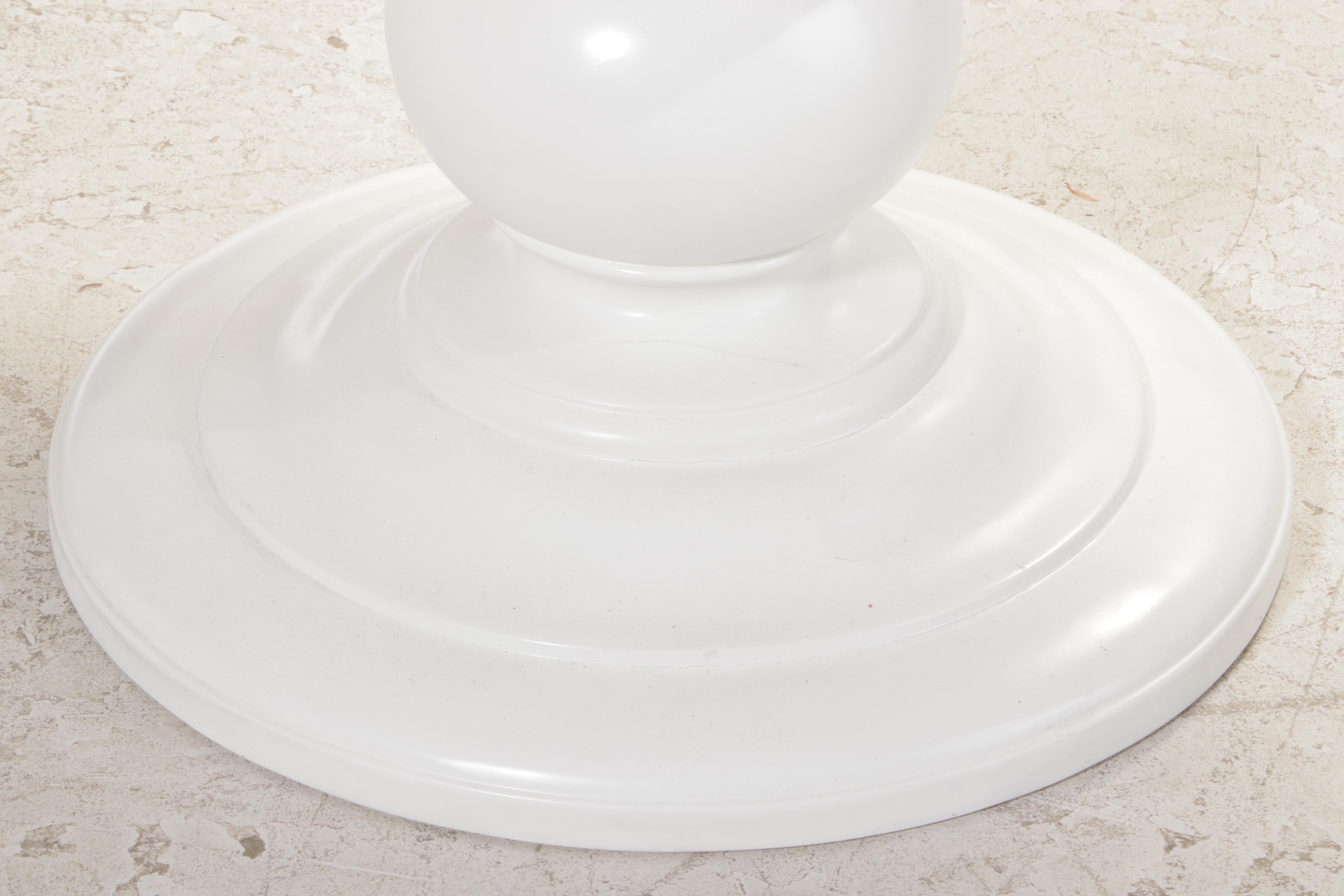 Pottery Barn "Dawson" Pedestal Dining Table in Glossy White