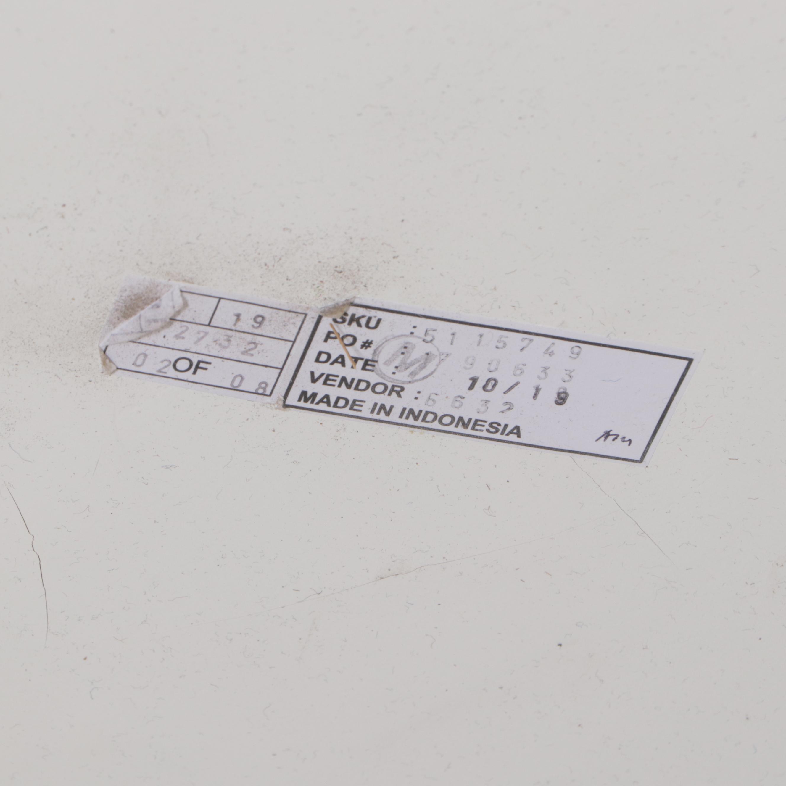 Pottery Barn "Dawson" Pedestal Dining Table in Glossy White