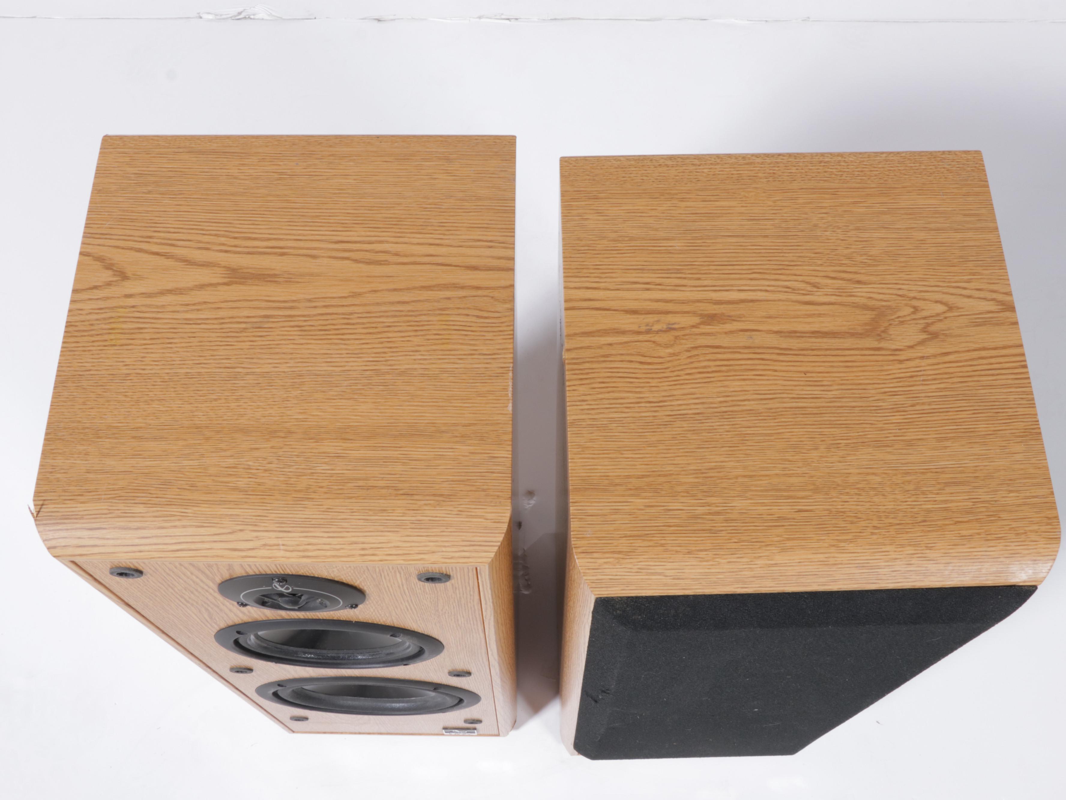 Pair of Infinity SL-40 Floor Standing Tower Speakers, Late 20th Century