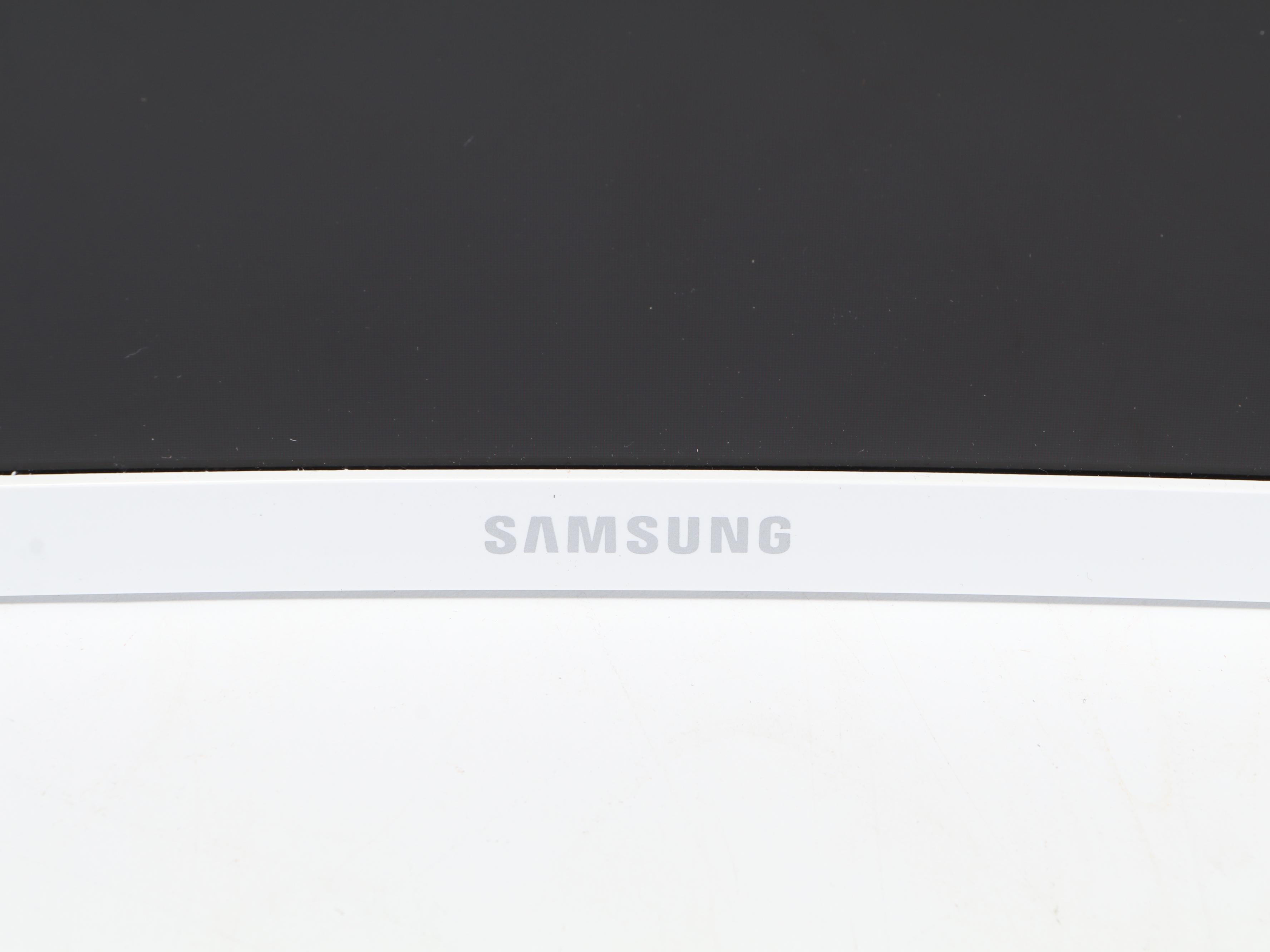 Samsung CF391 Curved Monitors with Vivo Dual-Monitor Mounting Stand