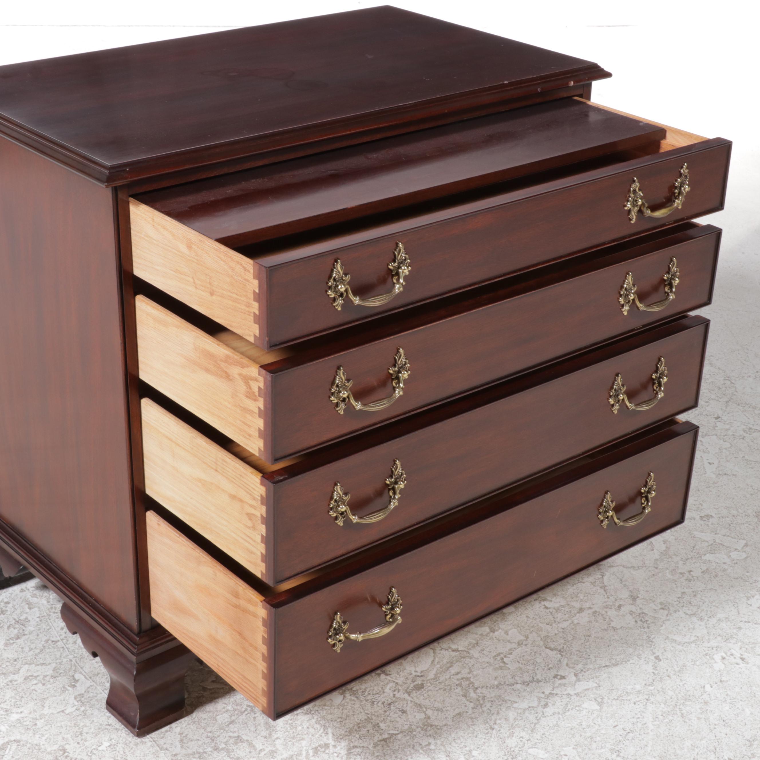 Henkel-Harris Chippendale Style Mahogany Four-Drawer Bedside Chest