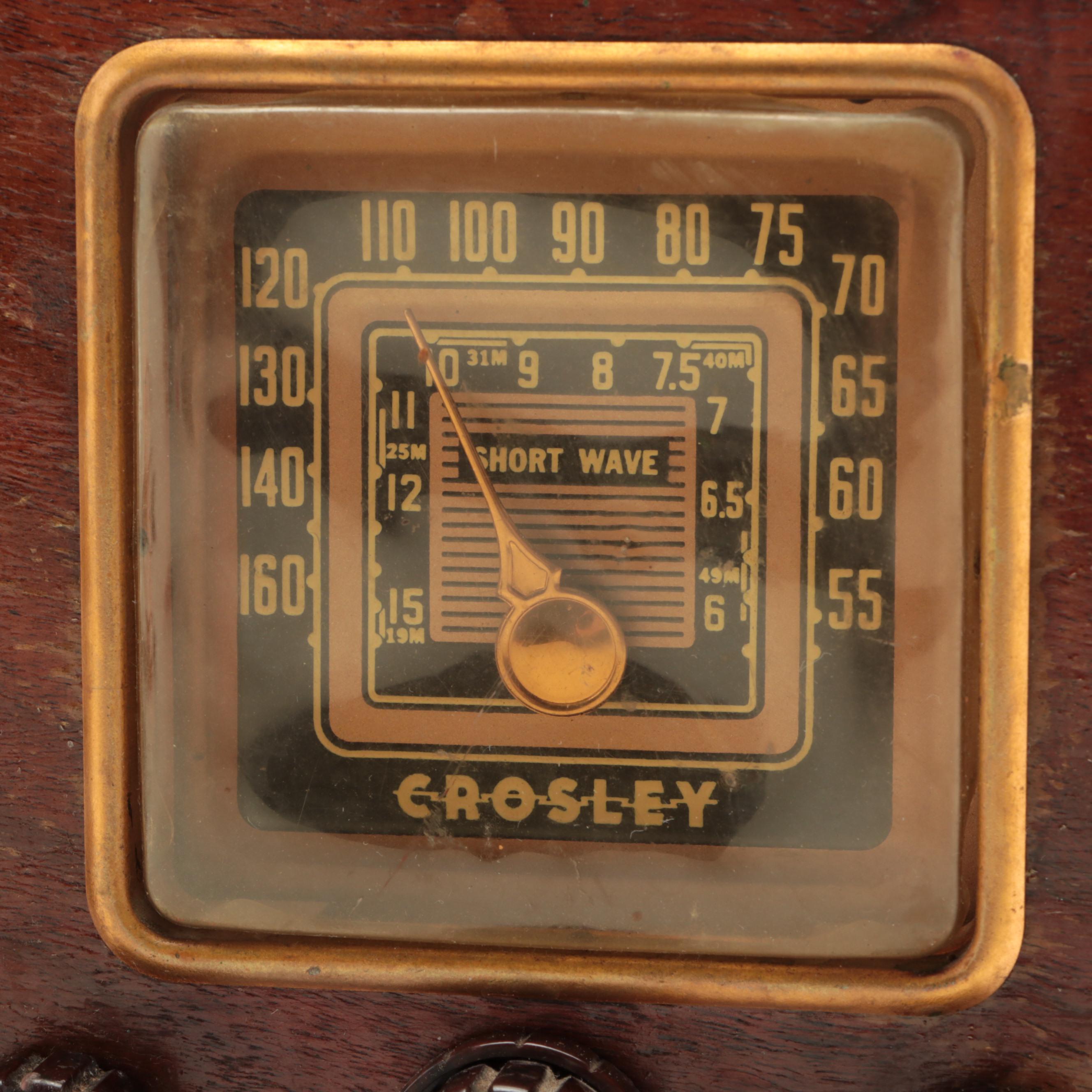 Crosley Art Deco Waterfall Style Short Wave Tabletop Radio, 1940s