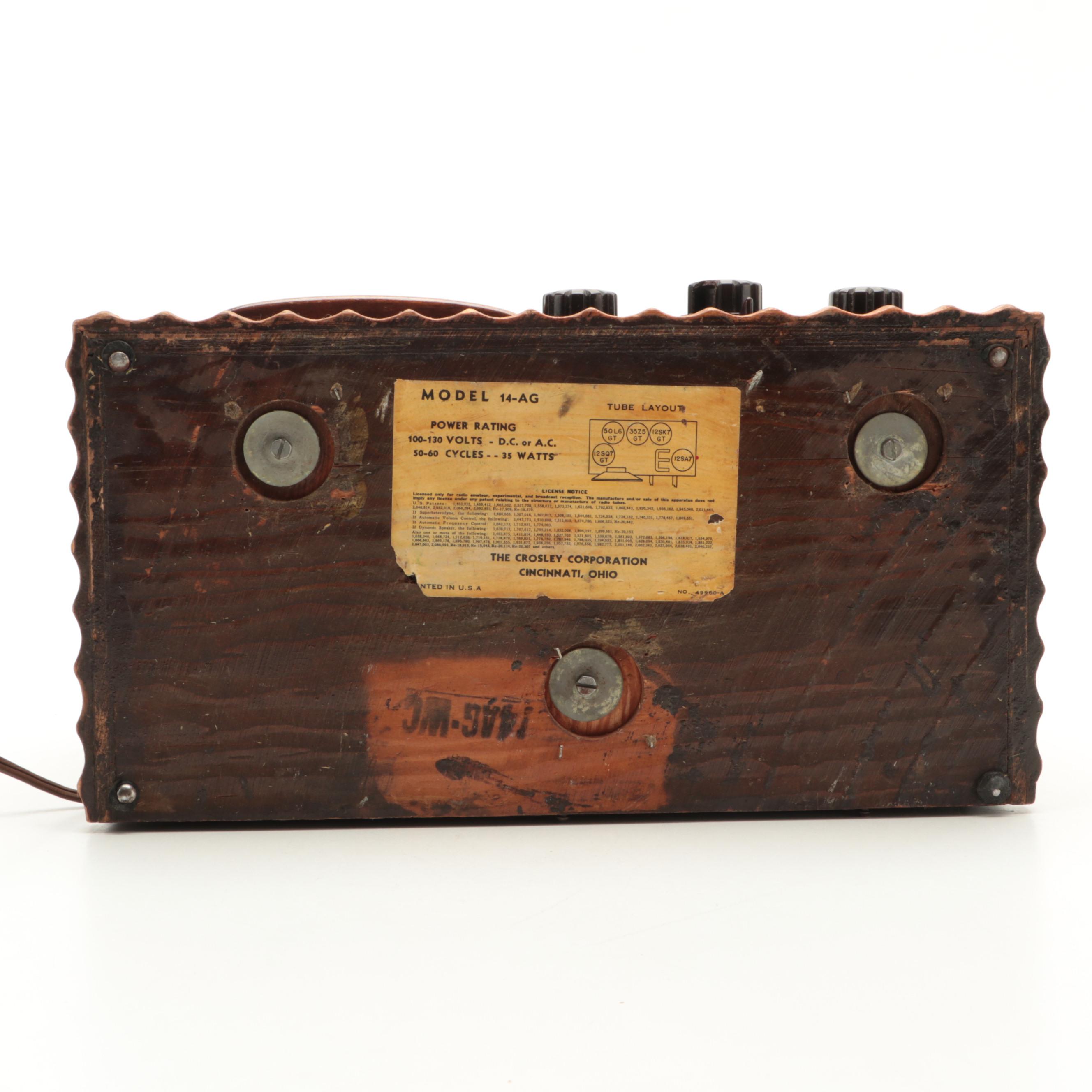 Crosley Art Deco Waterfall Style Short Wave Tabletop Radio, 1940s