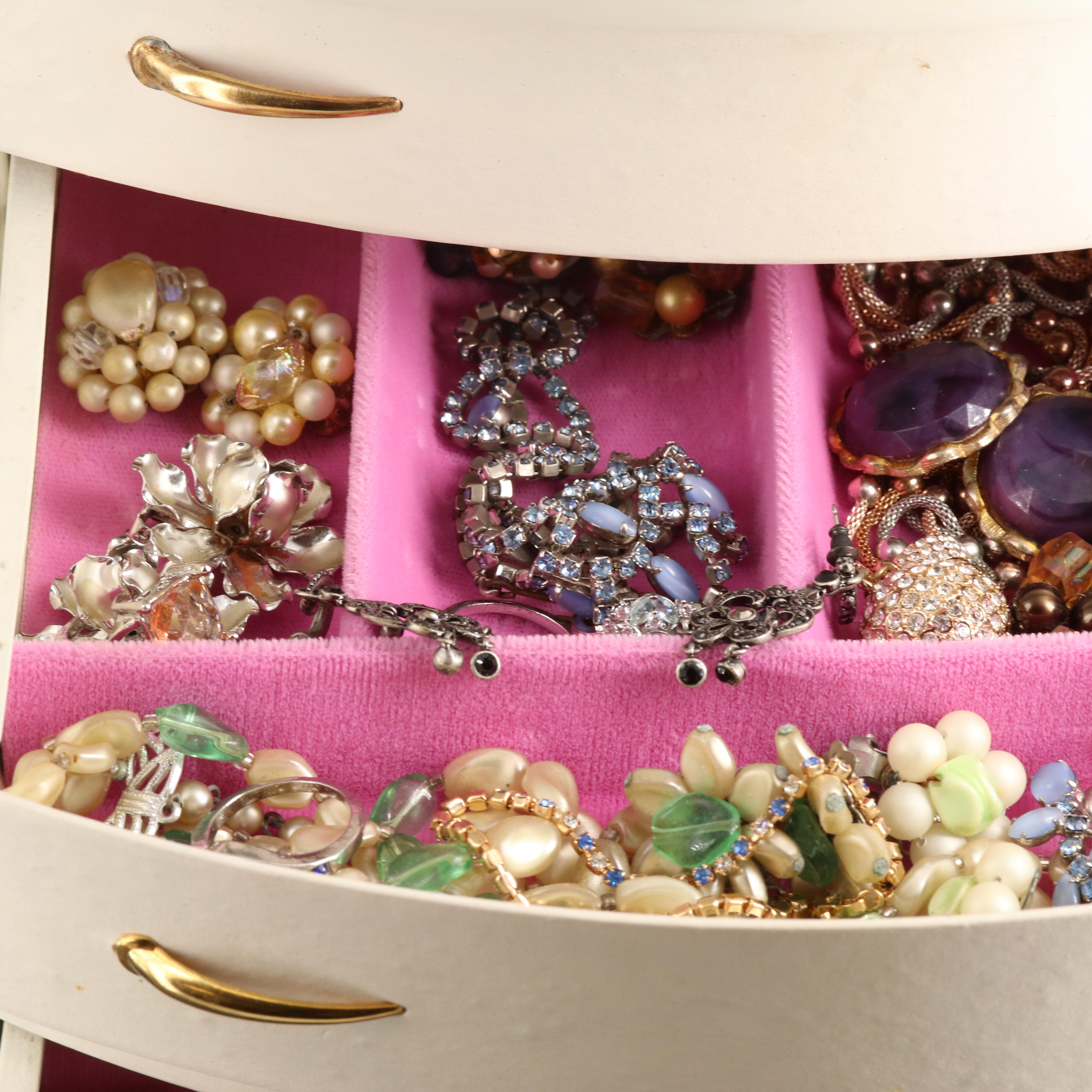 Uncommon Discoveries: Jewelry Collection