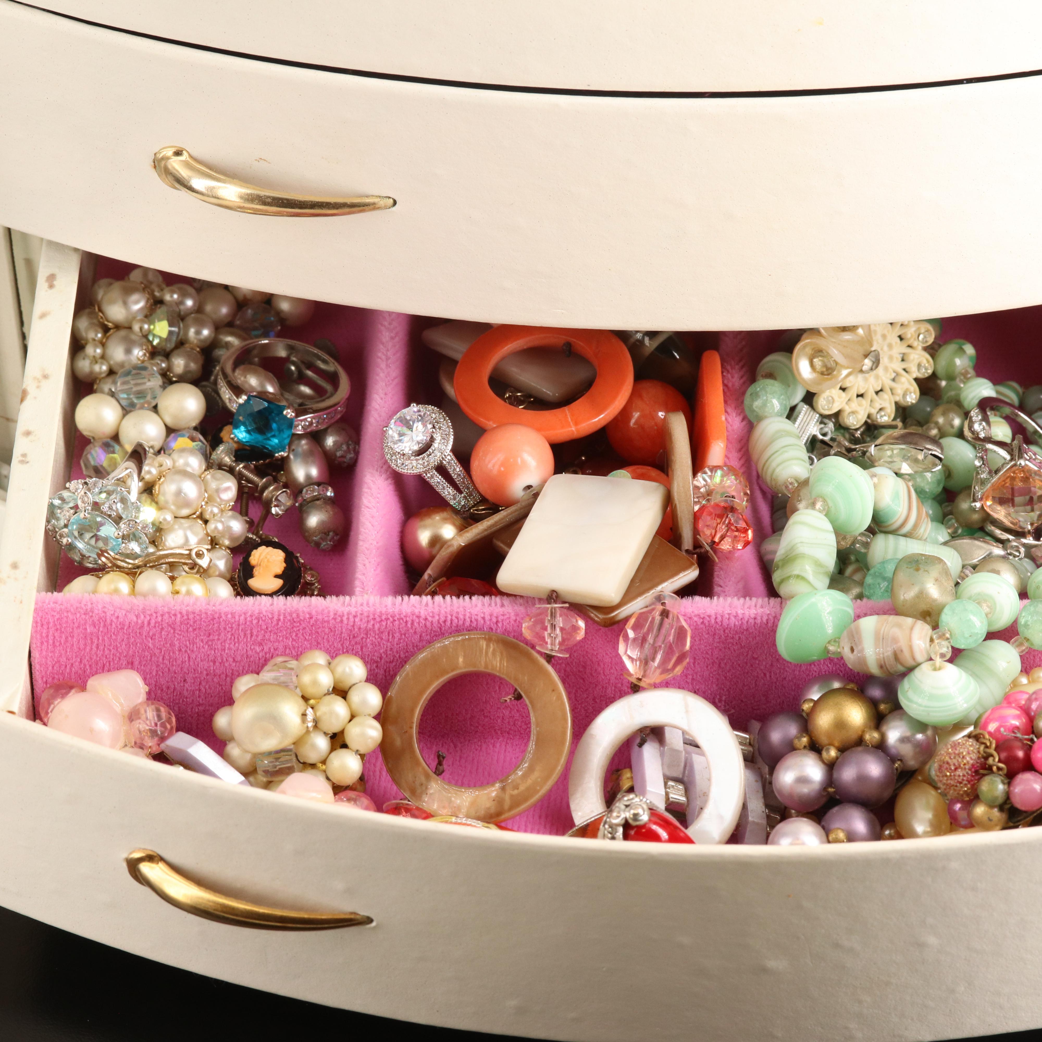 Uncommon Discoveries: Jewelry Collection