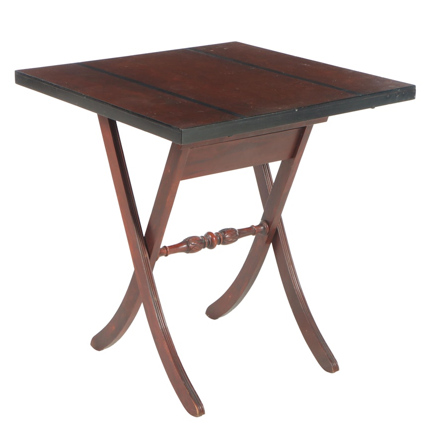 Classical Style Mahogany and Parcel-Ebonized Tilt-Top Table/Firescreen