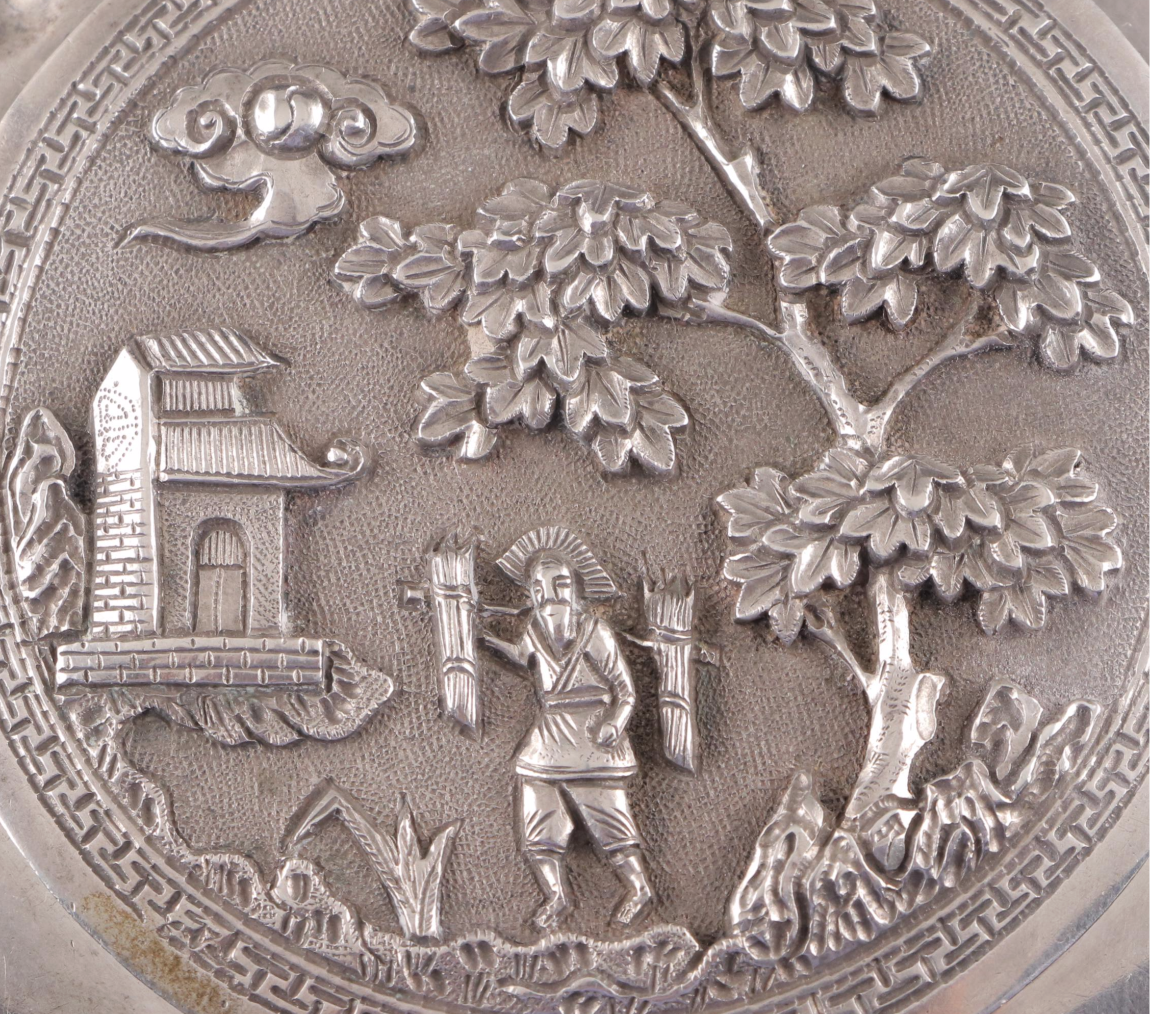 Chinese 950 Silver Landscape Relief Mirrored Compact