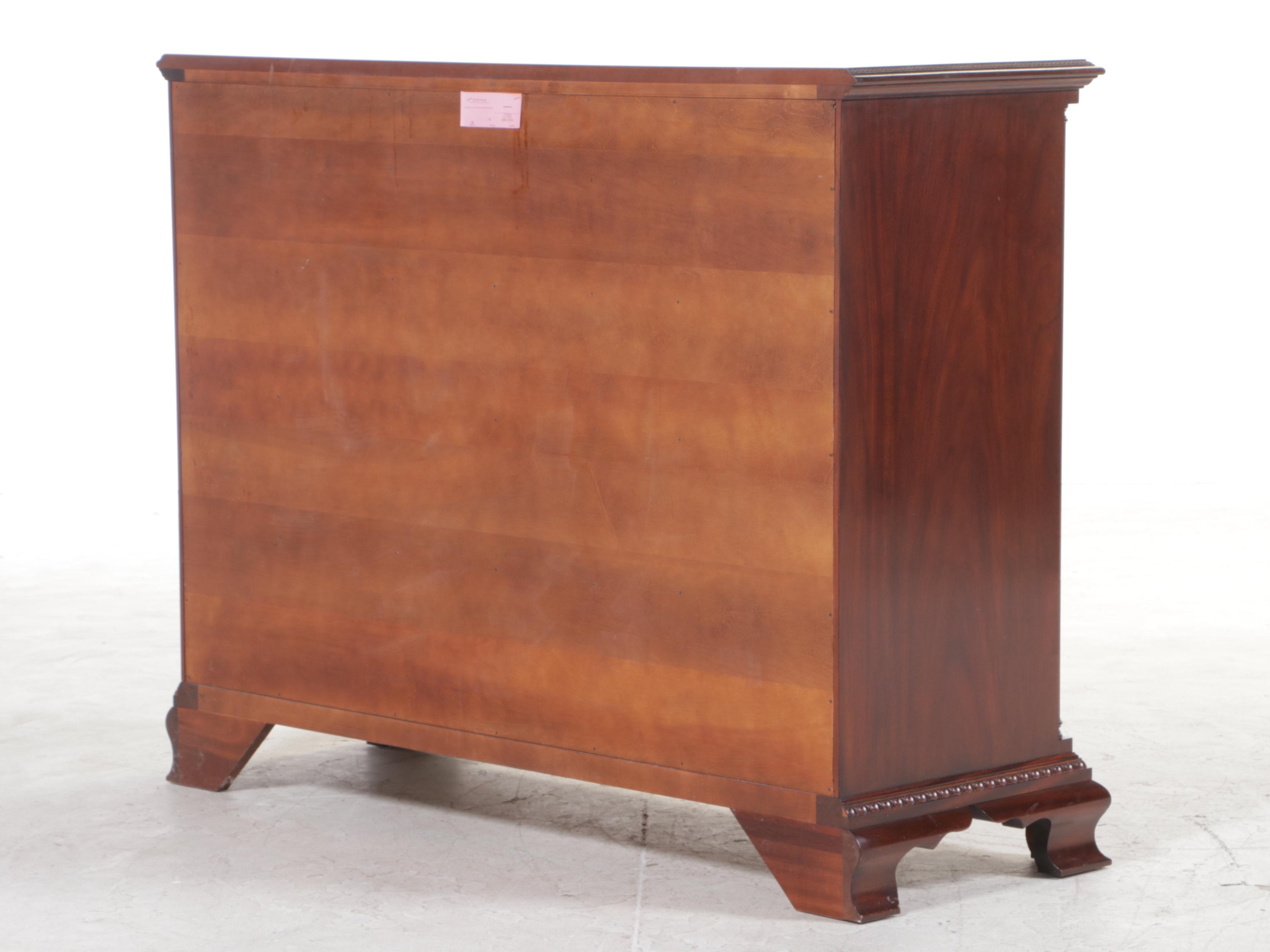 Henkel-Harris Chippendale Style Mahogany Twelve-Drawer Chest