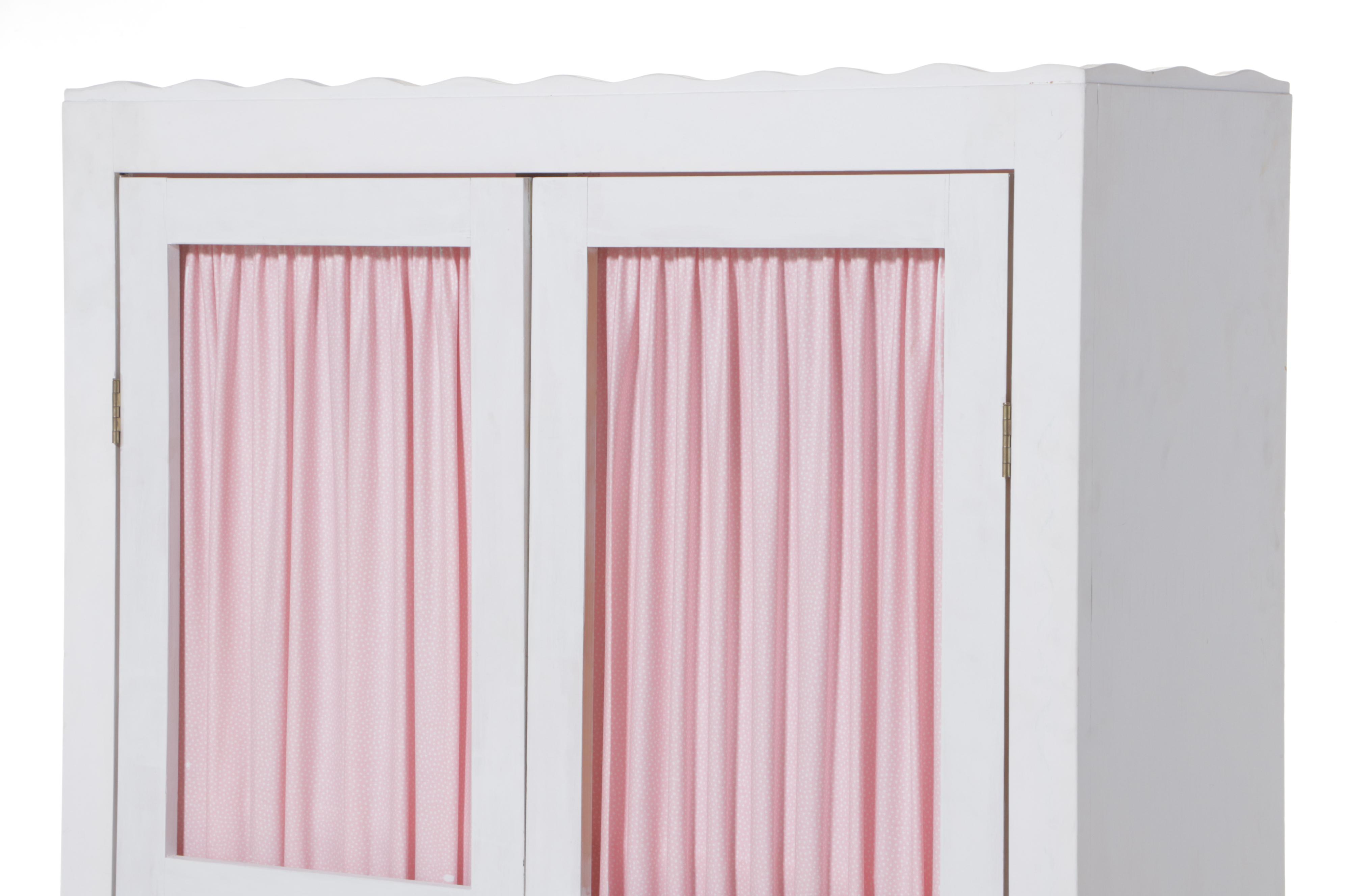 Queen Anne Style White-Painted Cabinet, 20th Century