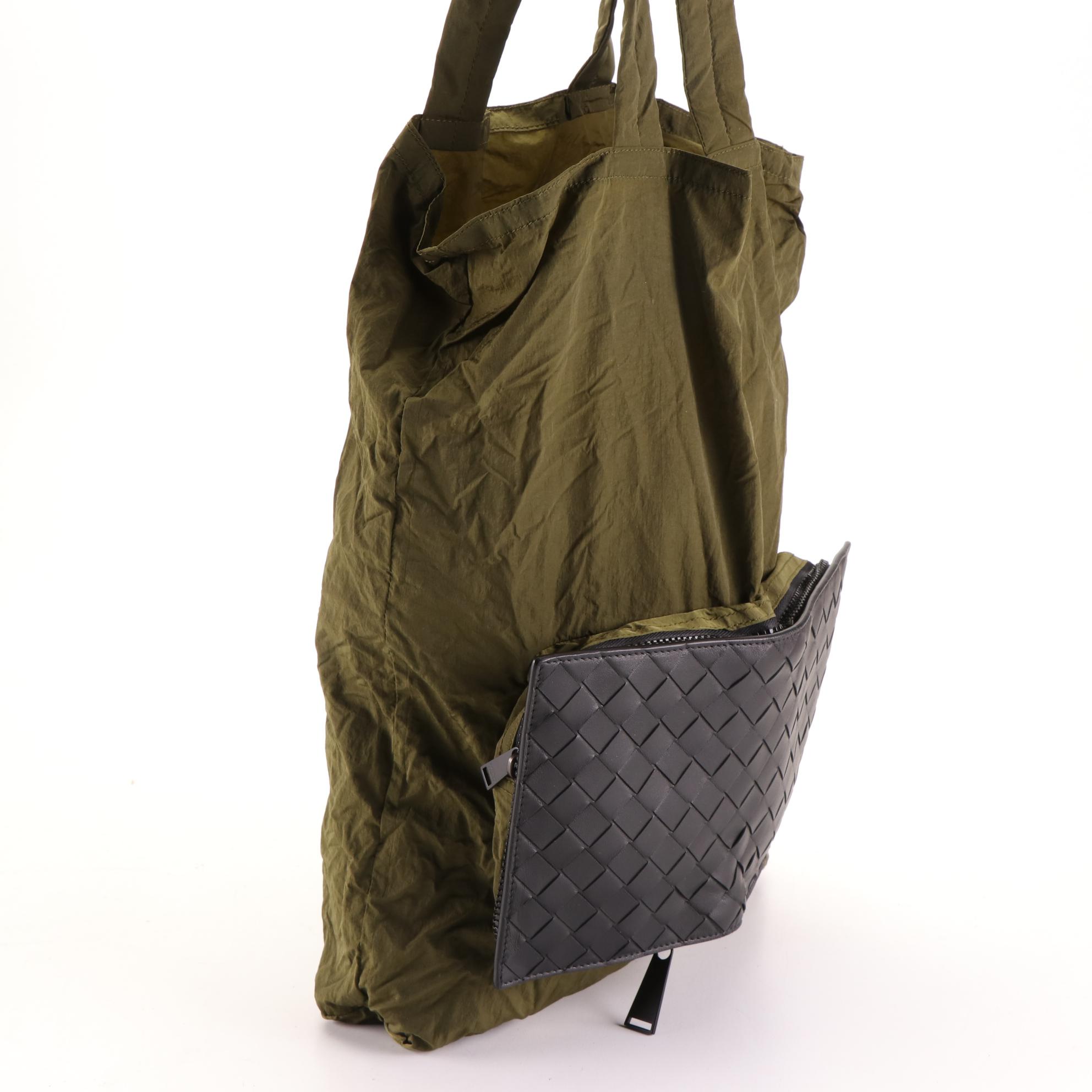 Bottega Veneta Folding Tote in Nylon and Intrecciato Leather