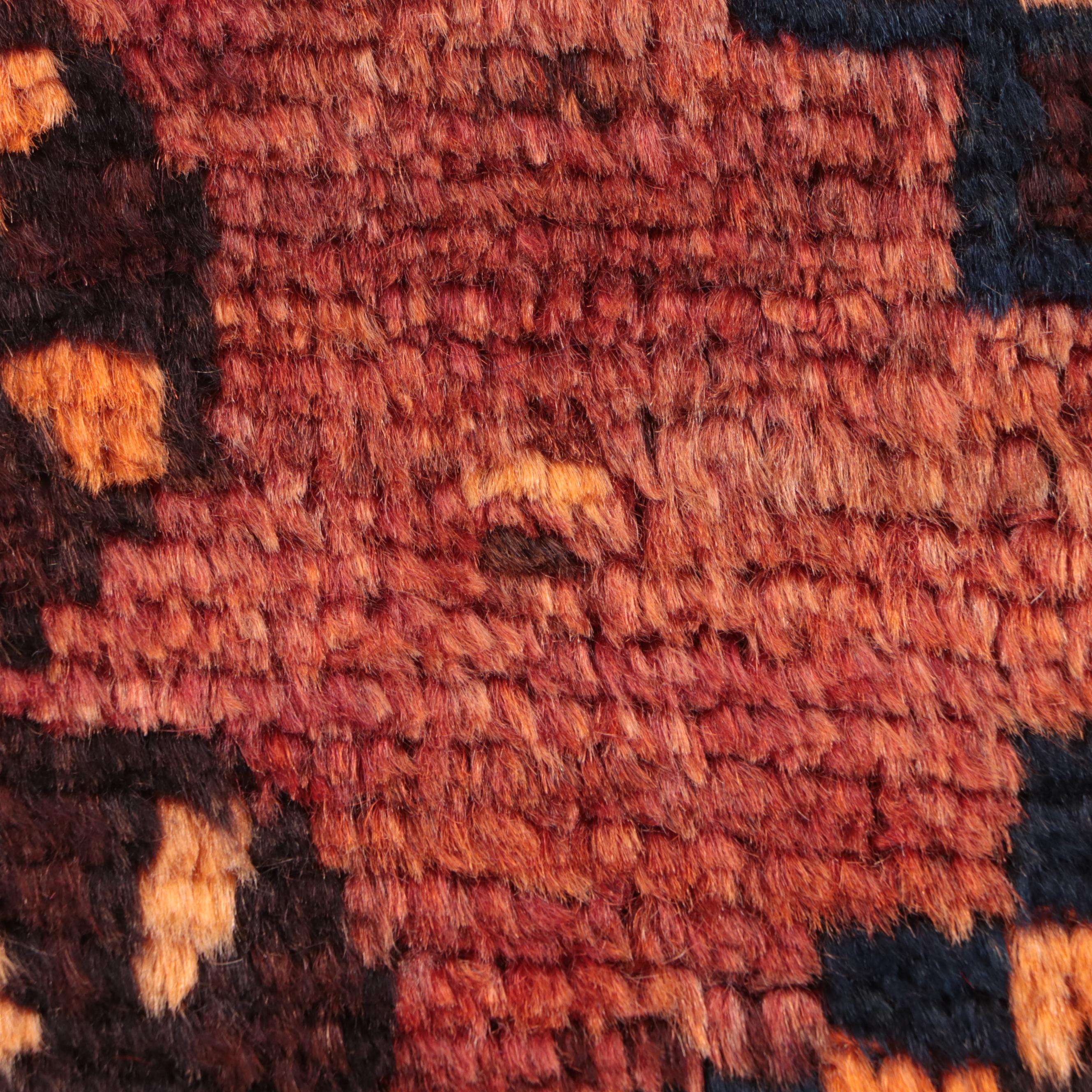 4'8 x 8'10 Hand-Knotted Persian Shiraz Area Rug