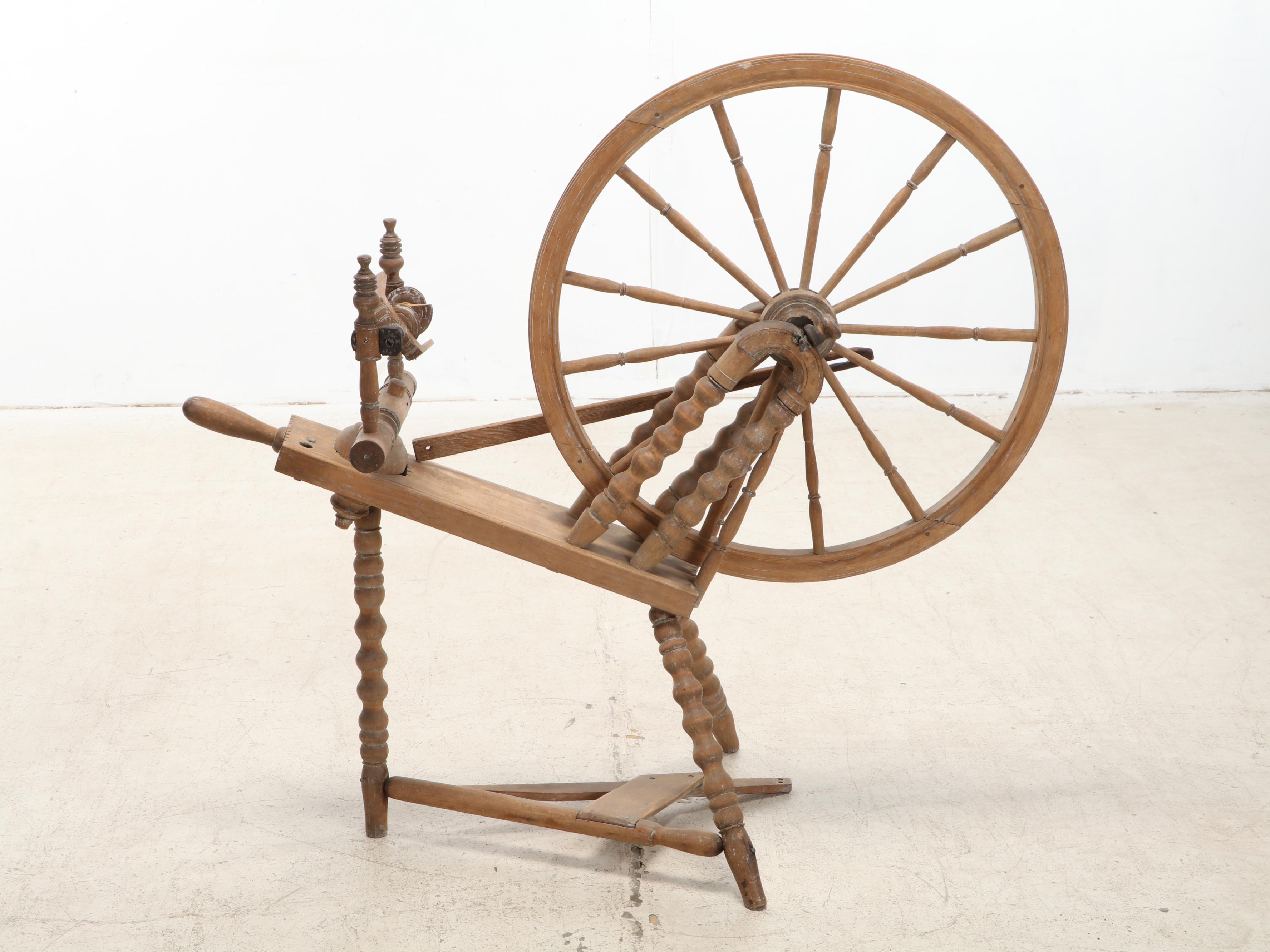 Toika Ulla Saxony Style Wooden Spinning Wheel, Early to Mid-20th Century