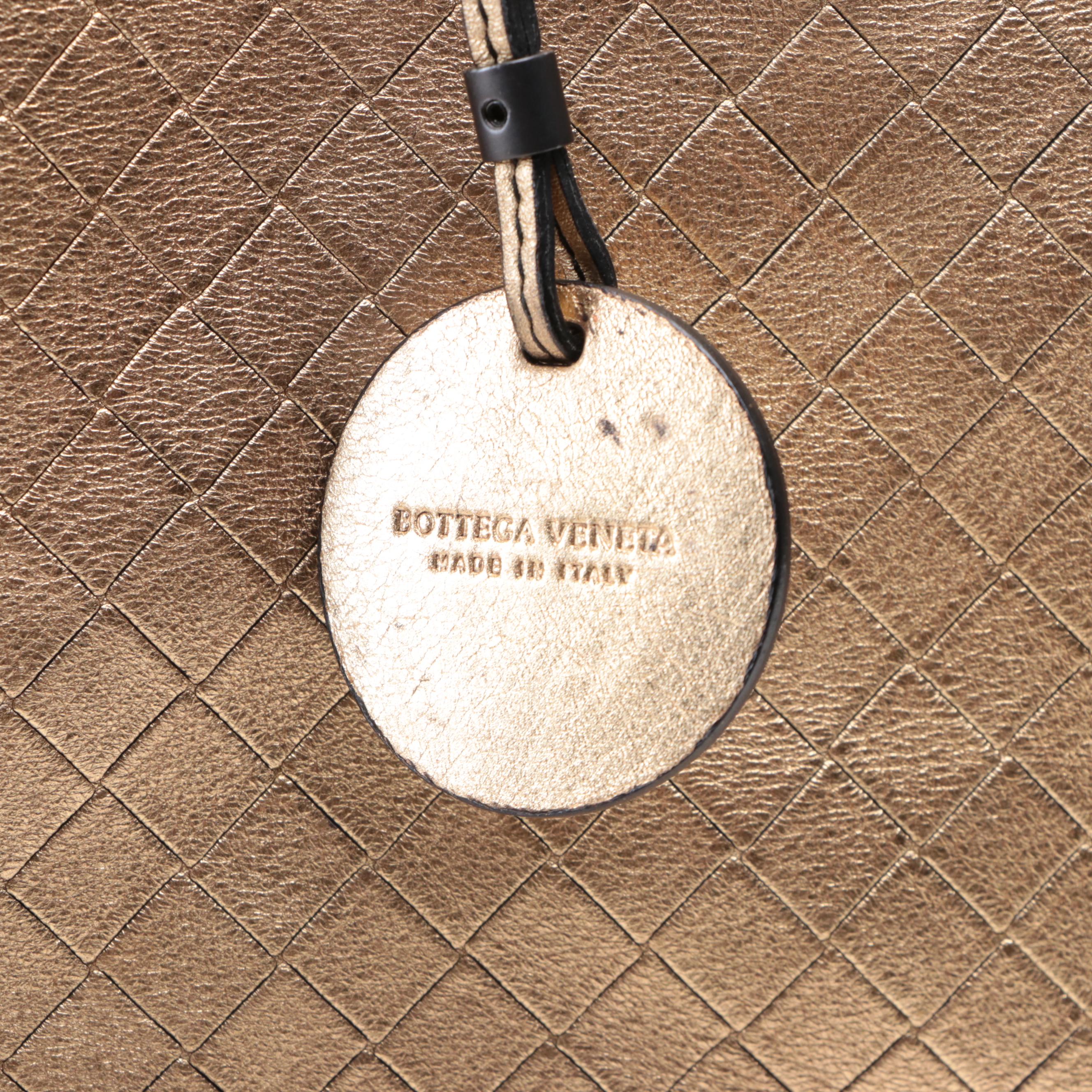 Bottega Veneta Large Tote in Metallic Intreccio Mirage Leather