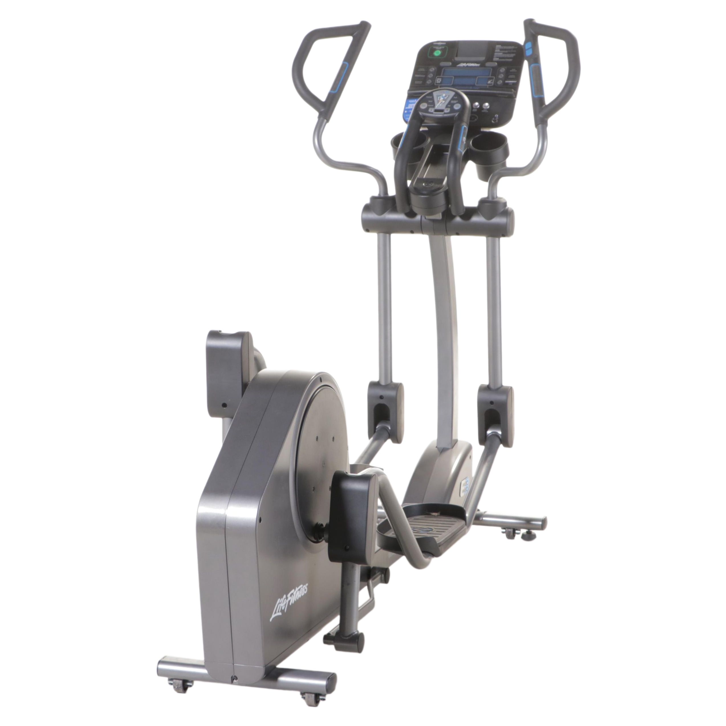 Life Fitness "E3" Elliptical Cross-Trainer