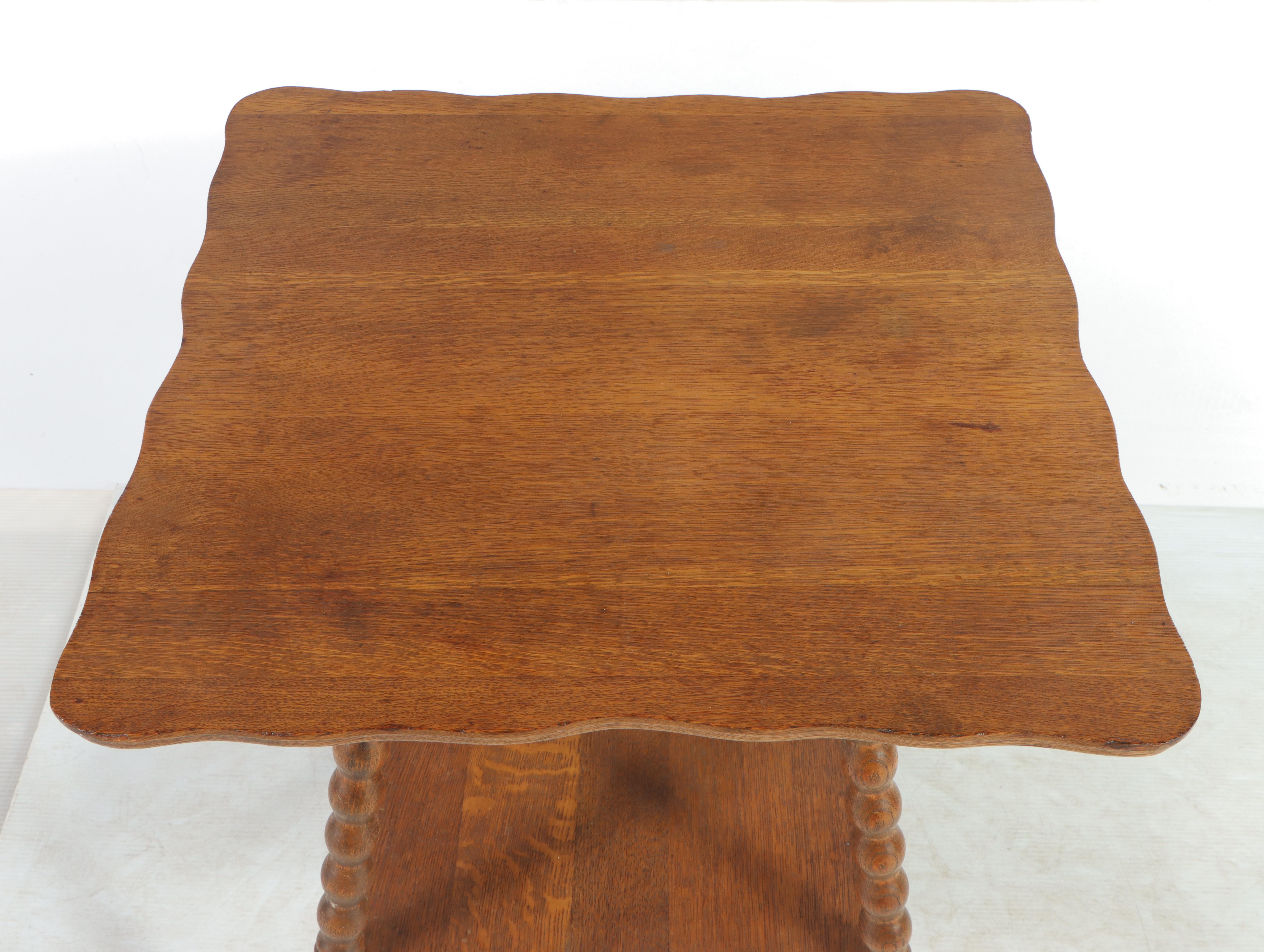 Late Victorian Quartersawn and Bobbin-Turned Oak Parlor Table, circa 1900