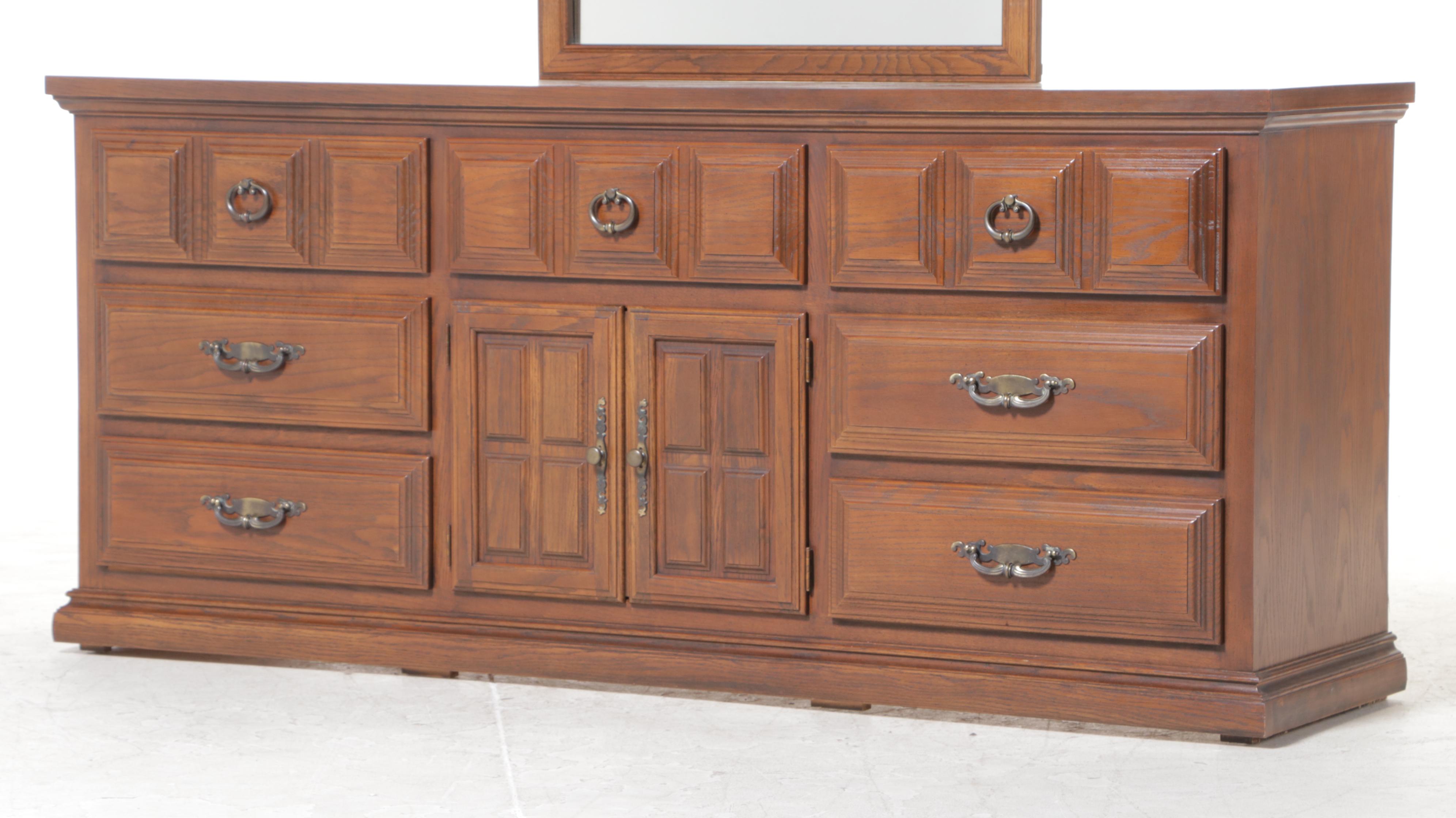 Kroehler French Provincial Style Oak Nine-Drawer Dresser