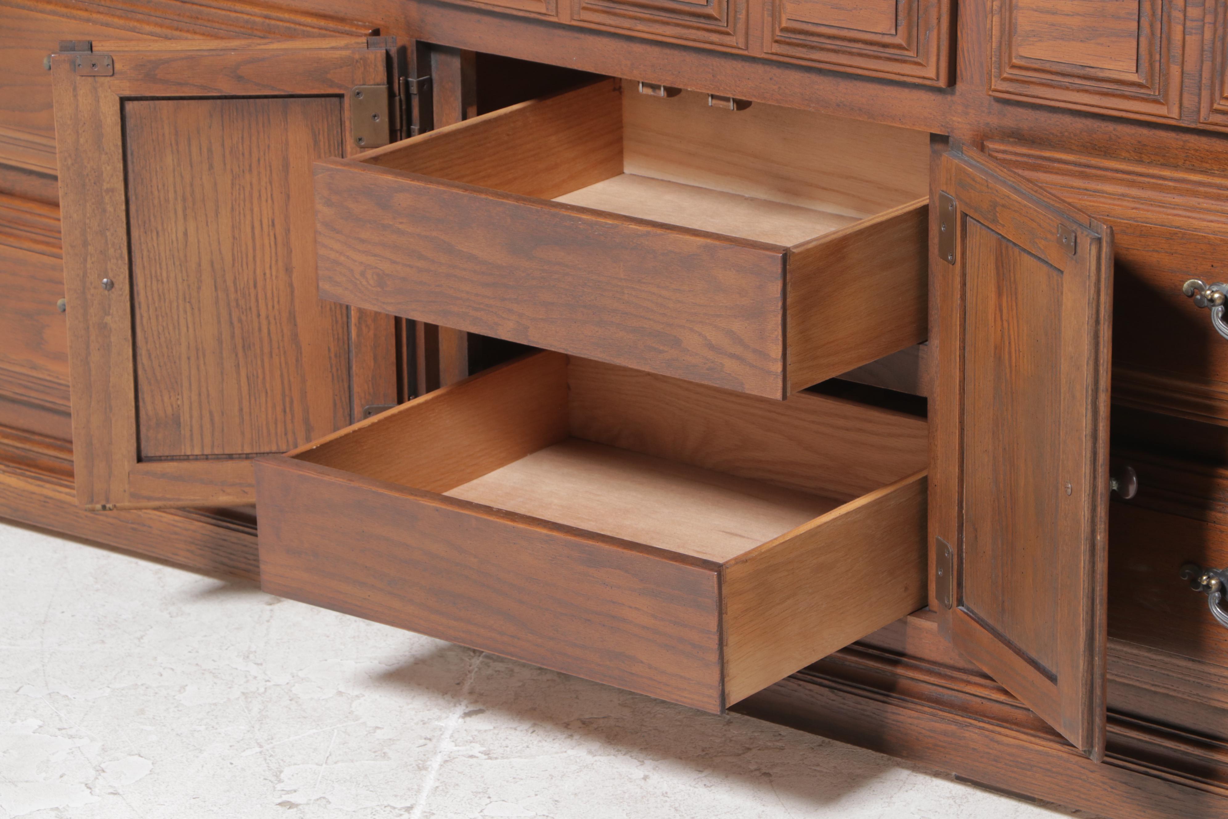 Kroehler French Provincial Style Oak Nine-Drawer Dresser