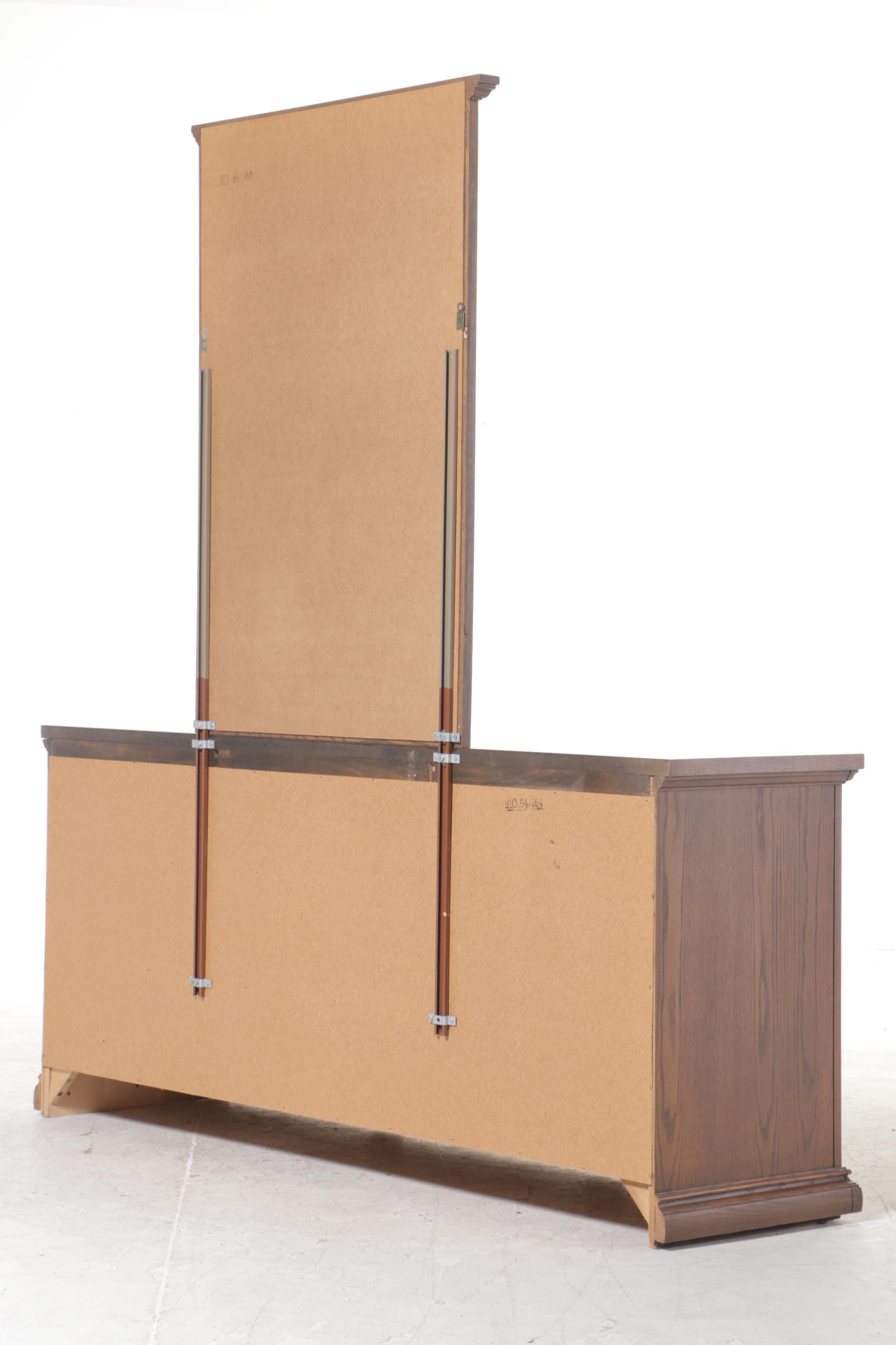 Kroehler French Provincial Style Oak Nine-Drawer Dresser