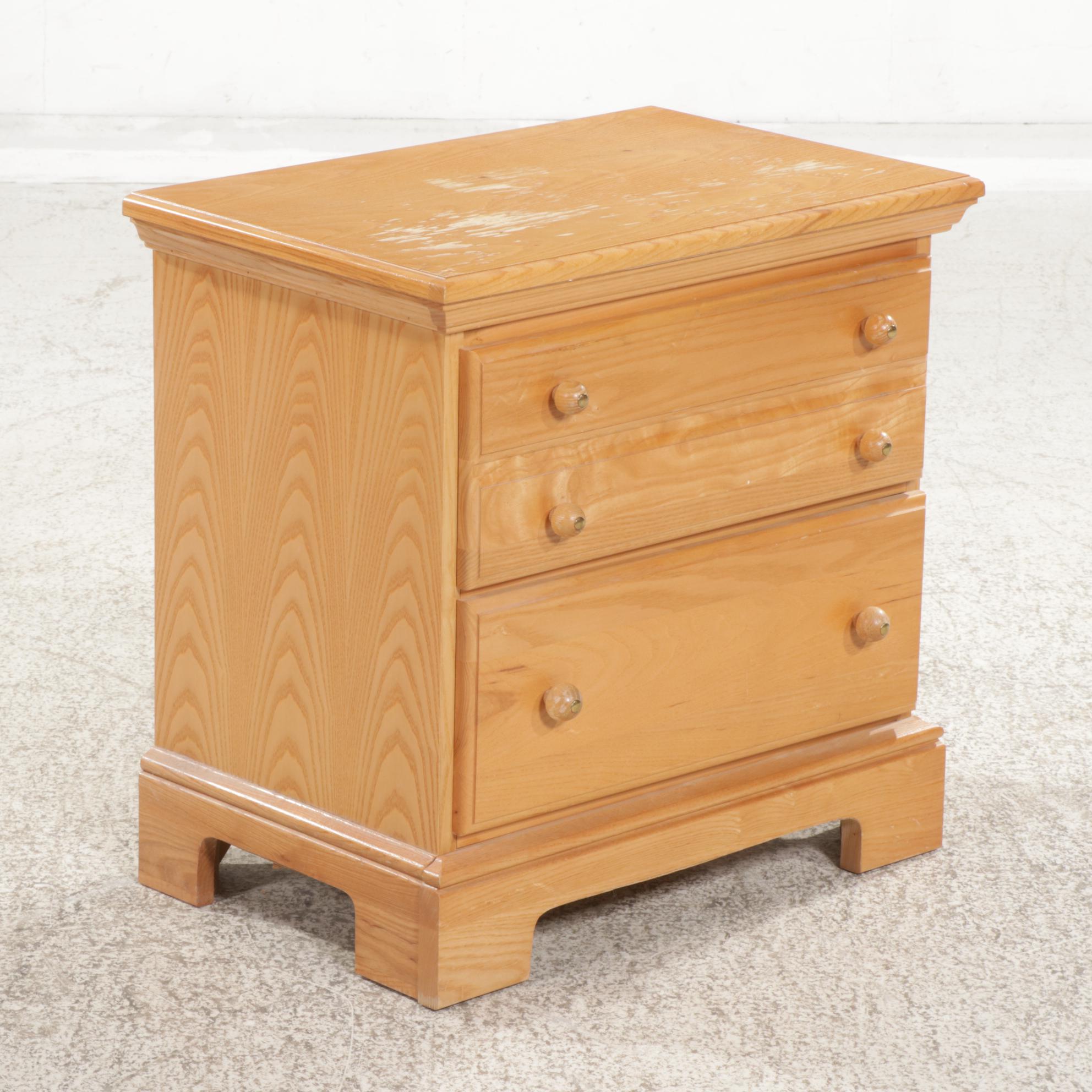 Bassett Furniture Ash Bedroom Suite with Desk and Twin Bed