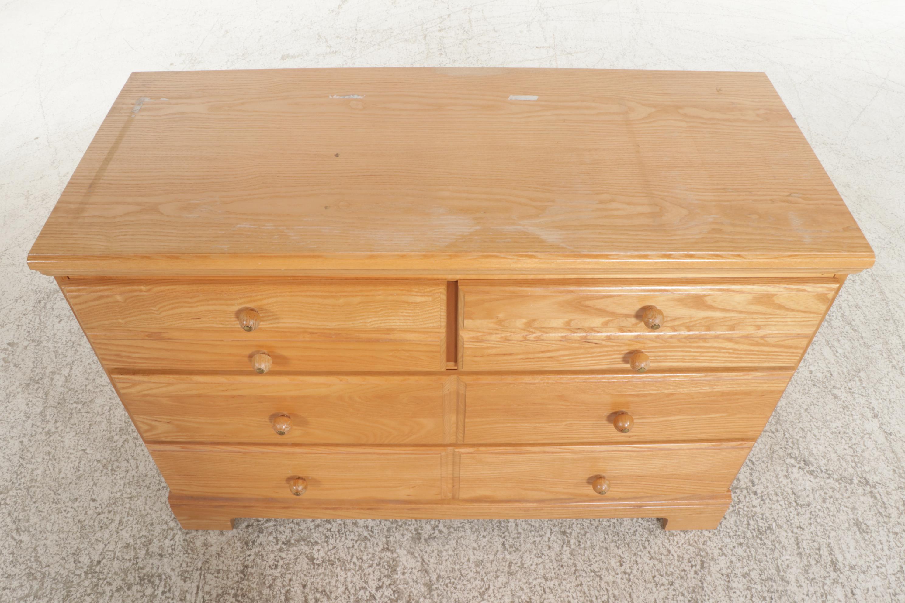 Bassett Furniture Ash Bedroom Suite with Desk and Twin Bed