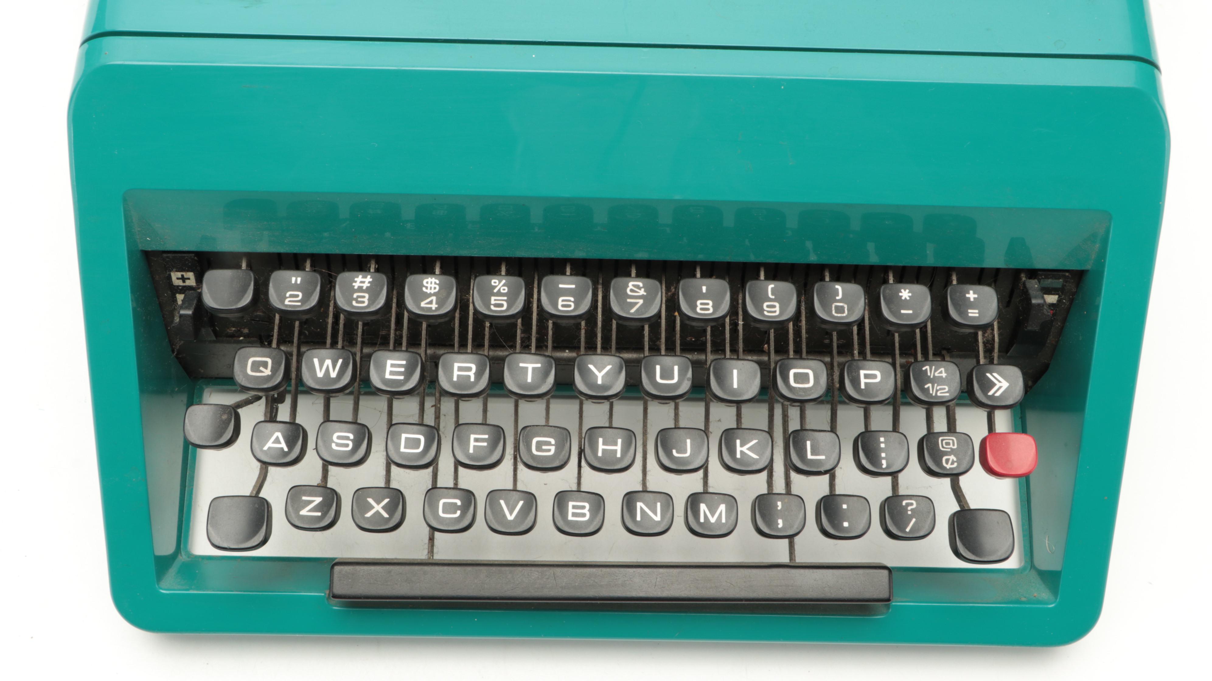 Olivetti Underwood "Studio 45" Typewriter, 1965