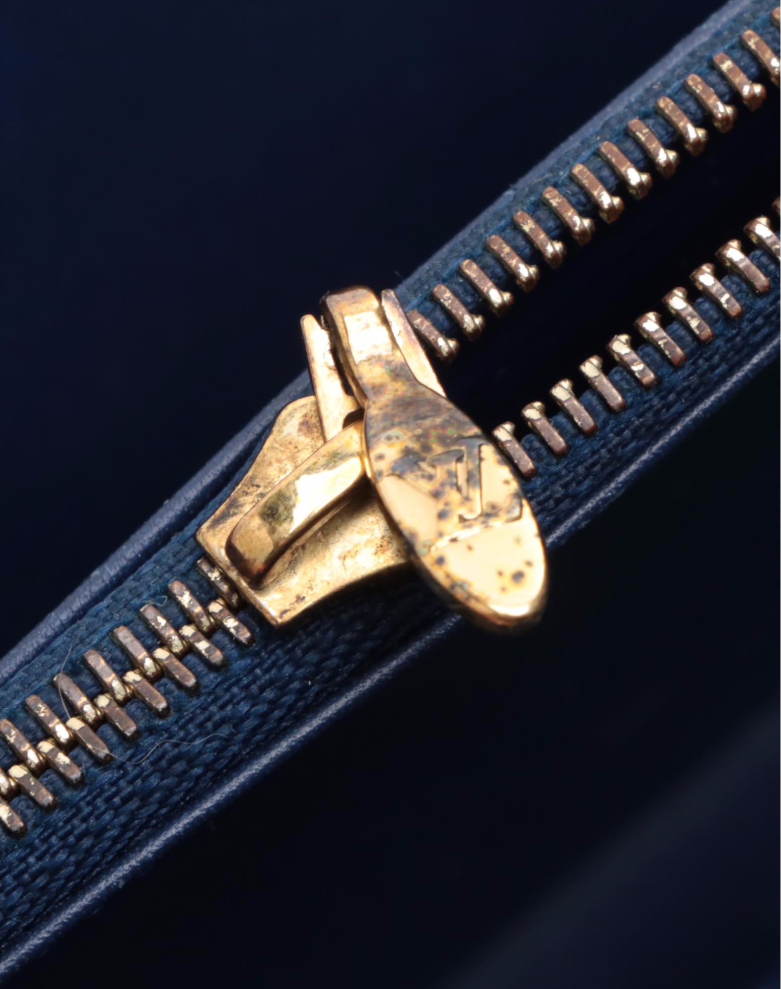 Louis Vuitton Zippy Wallet in Grand Blue Monogram Vernis