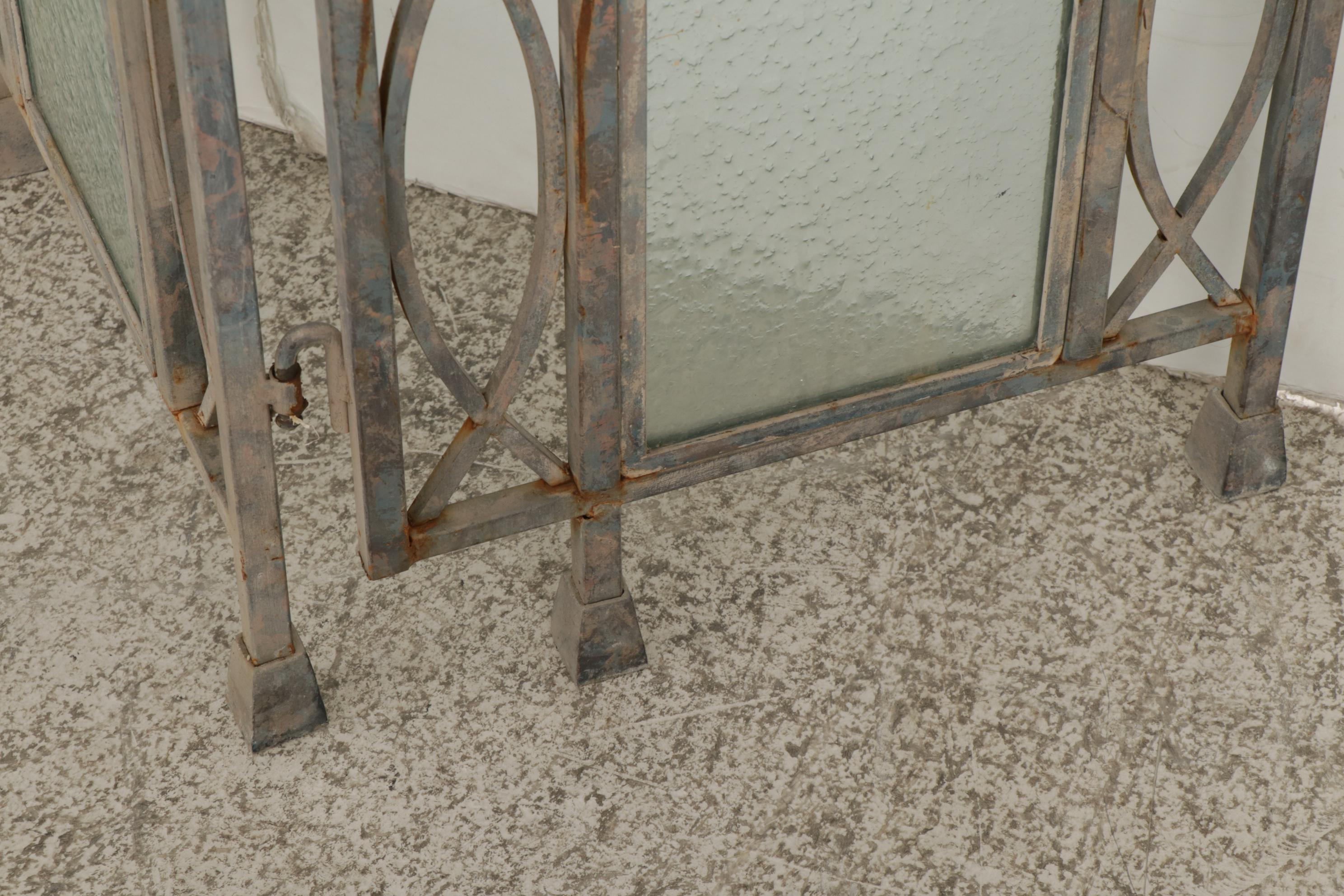 Gothic Style Bar Metal and Textured Glass Three-Panel Folding Screen