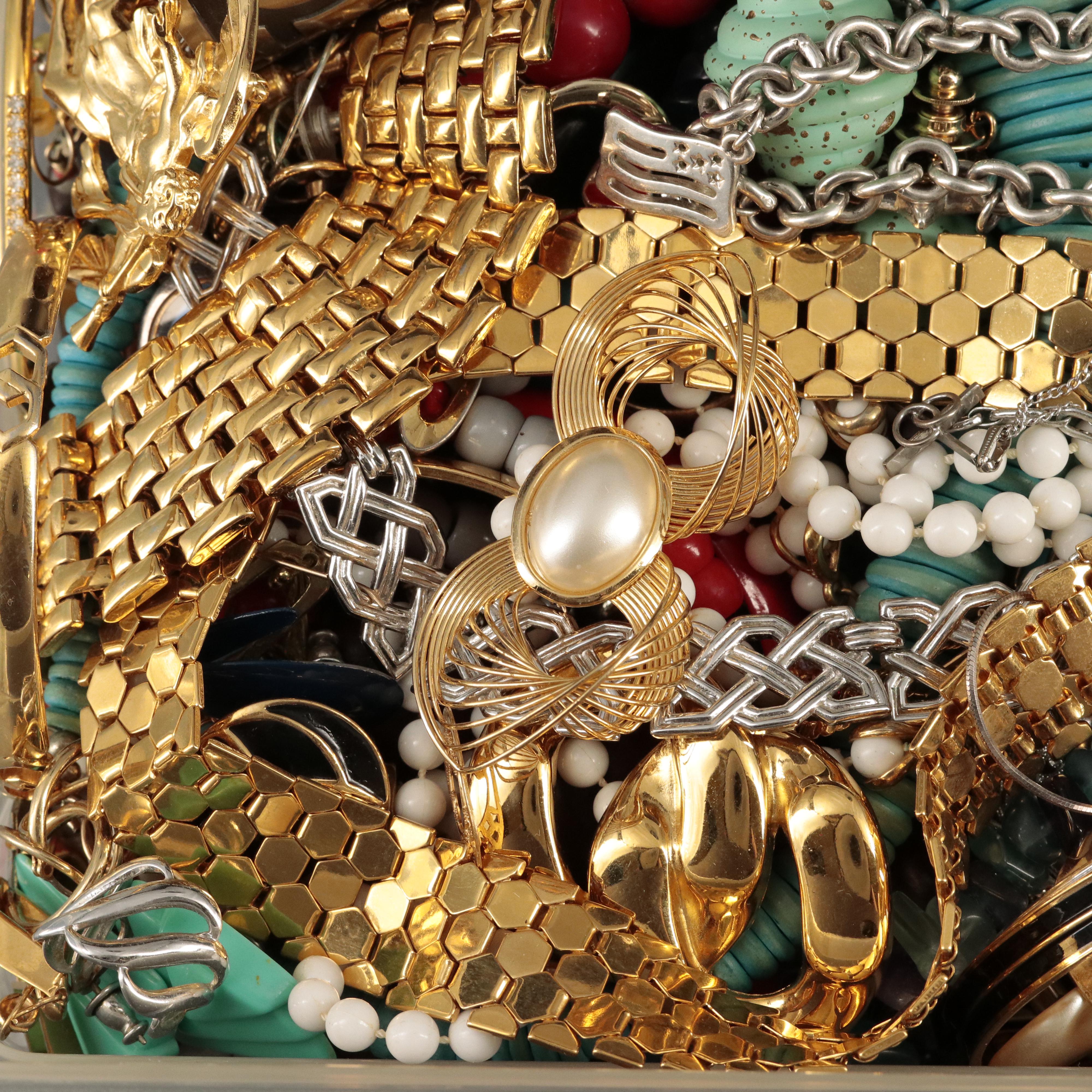 Uncommon Discoveries: Jewelry Collection