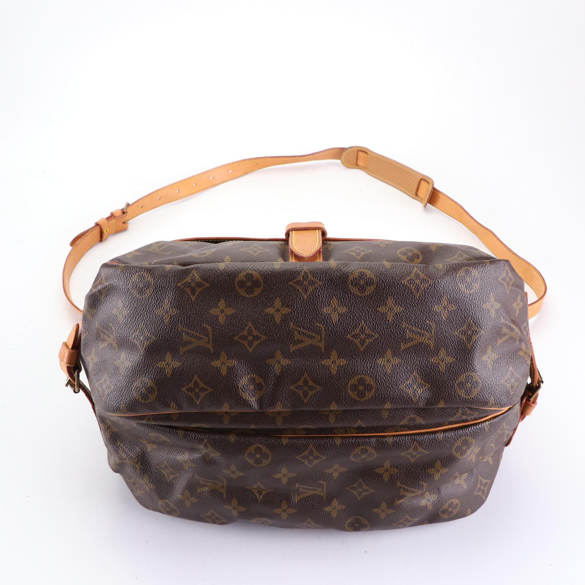 Louis Vuitton Saumur 35 in Monogram Canvas