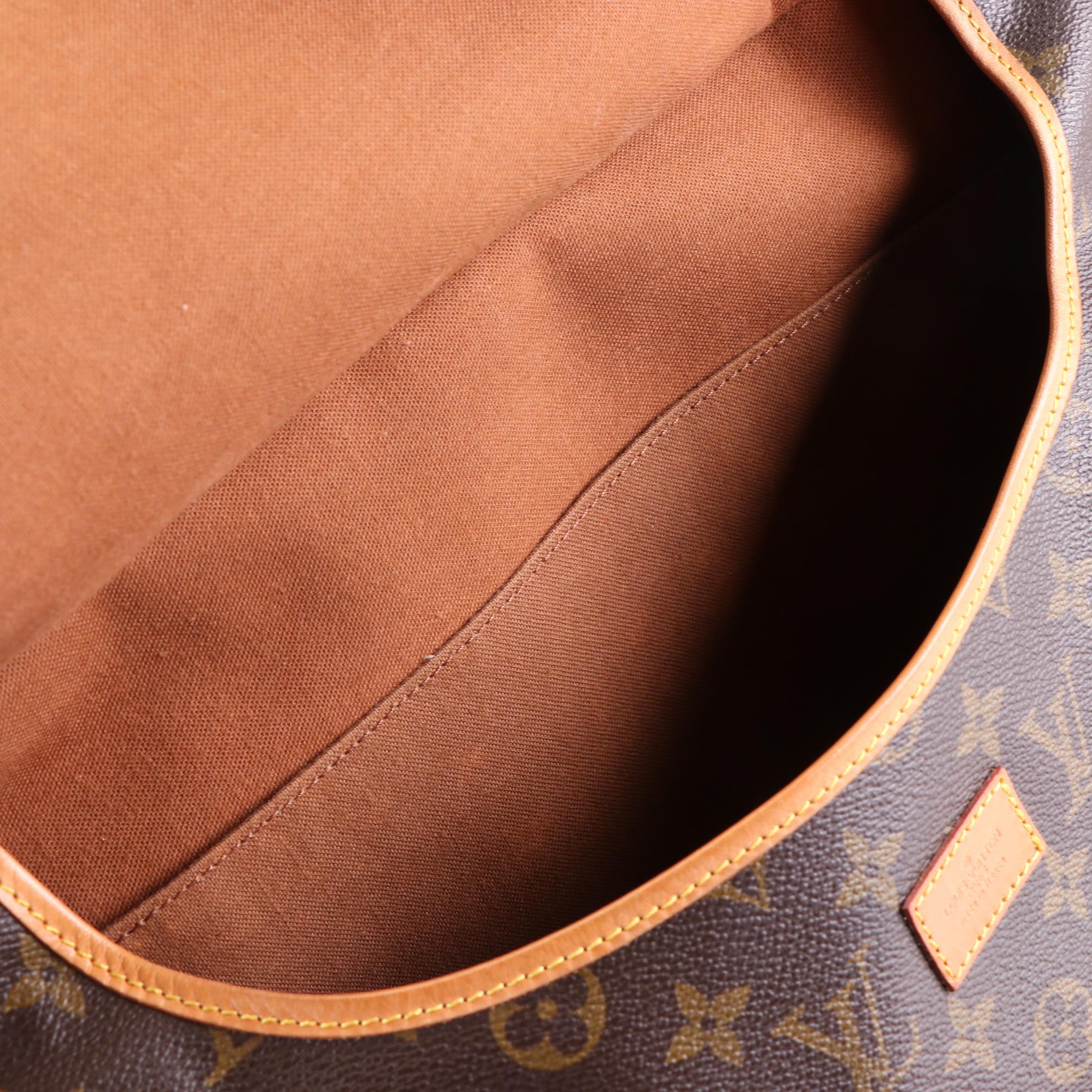 Louis Vuitton Saumur 35 in Monogram Canvas