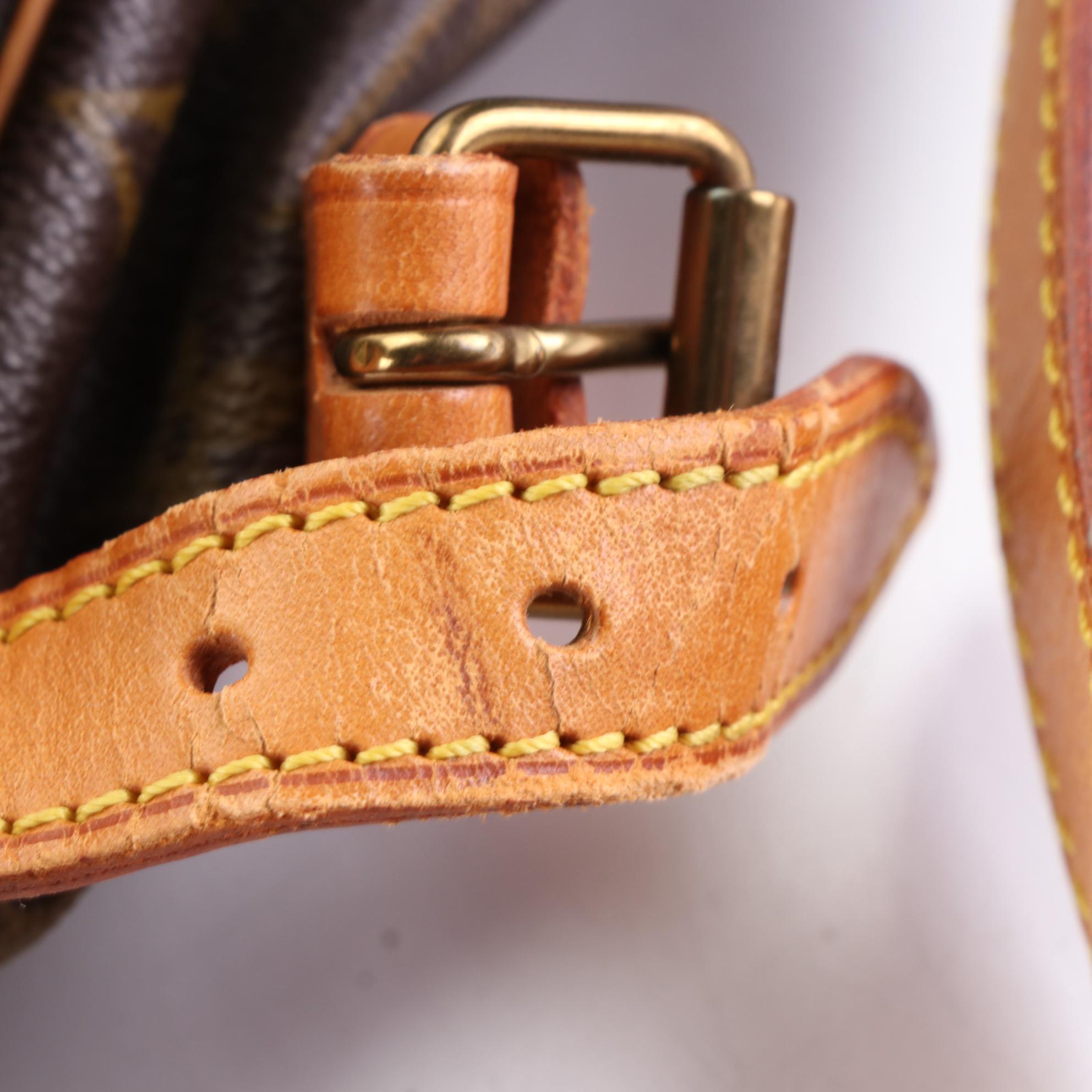 Louis Vuitton Saumur 35 in Monogram Canvas