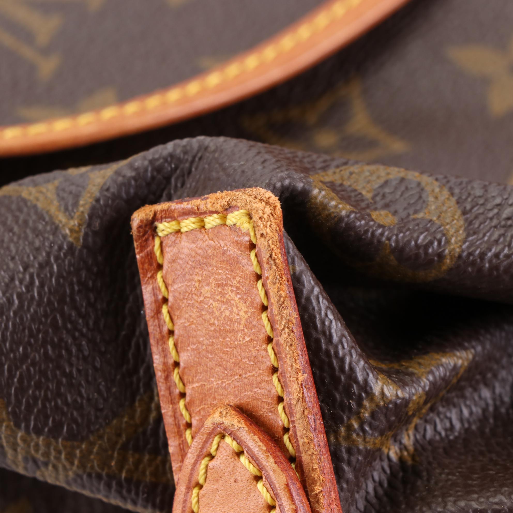 Louis Vuitton Saumur 35 in Monogram Canvas