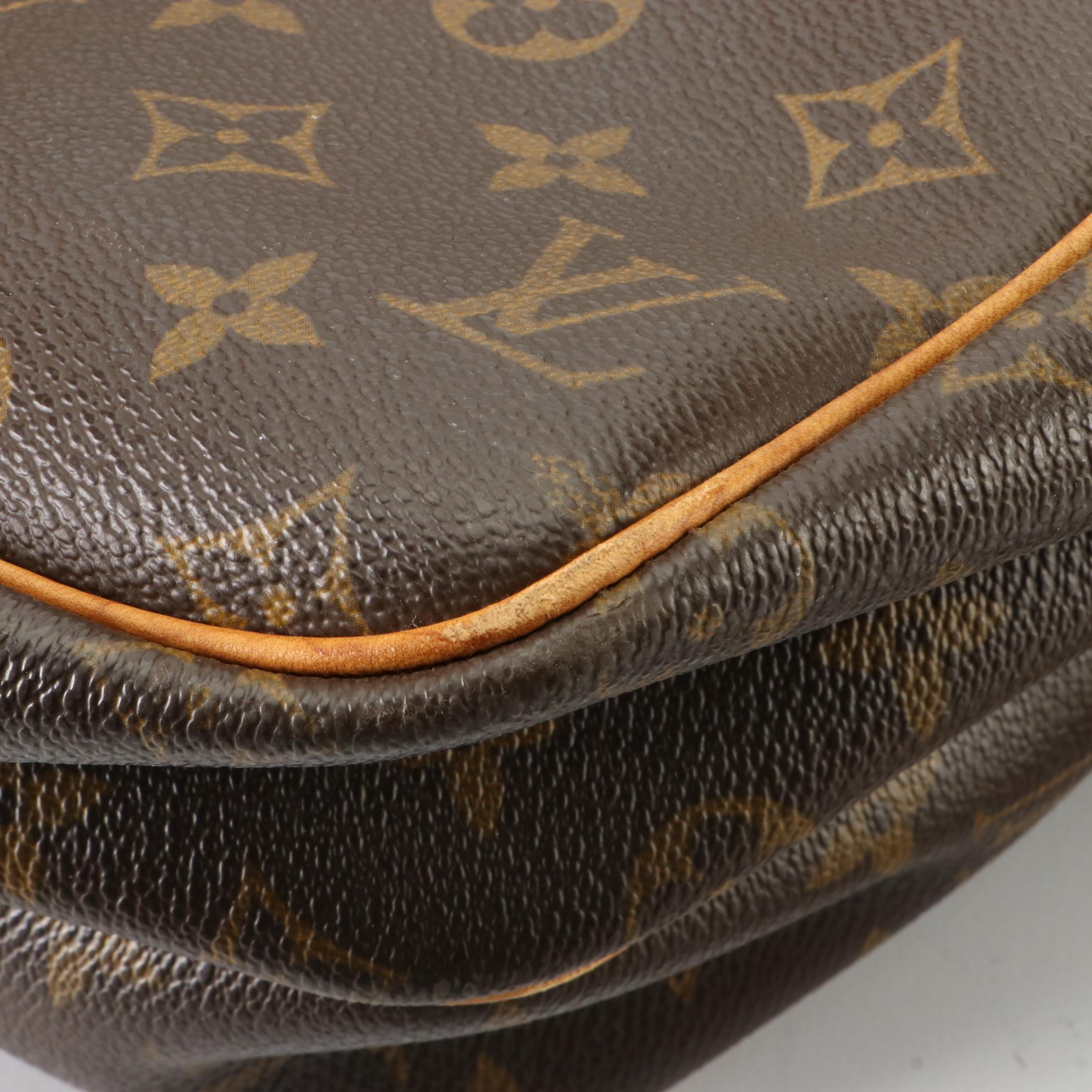 Louis Vuitton Reporter GM Bag in Monogram Canvas