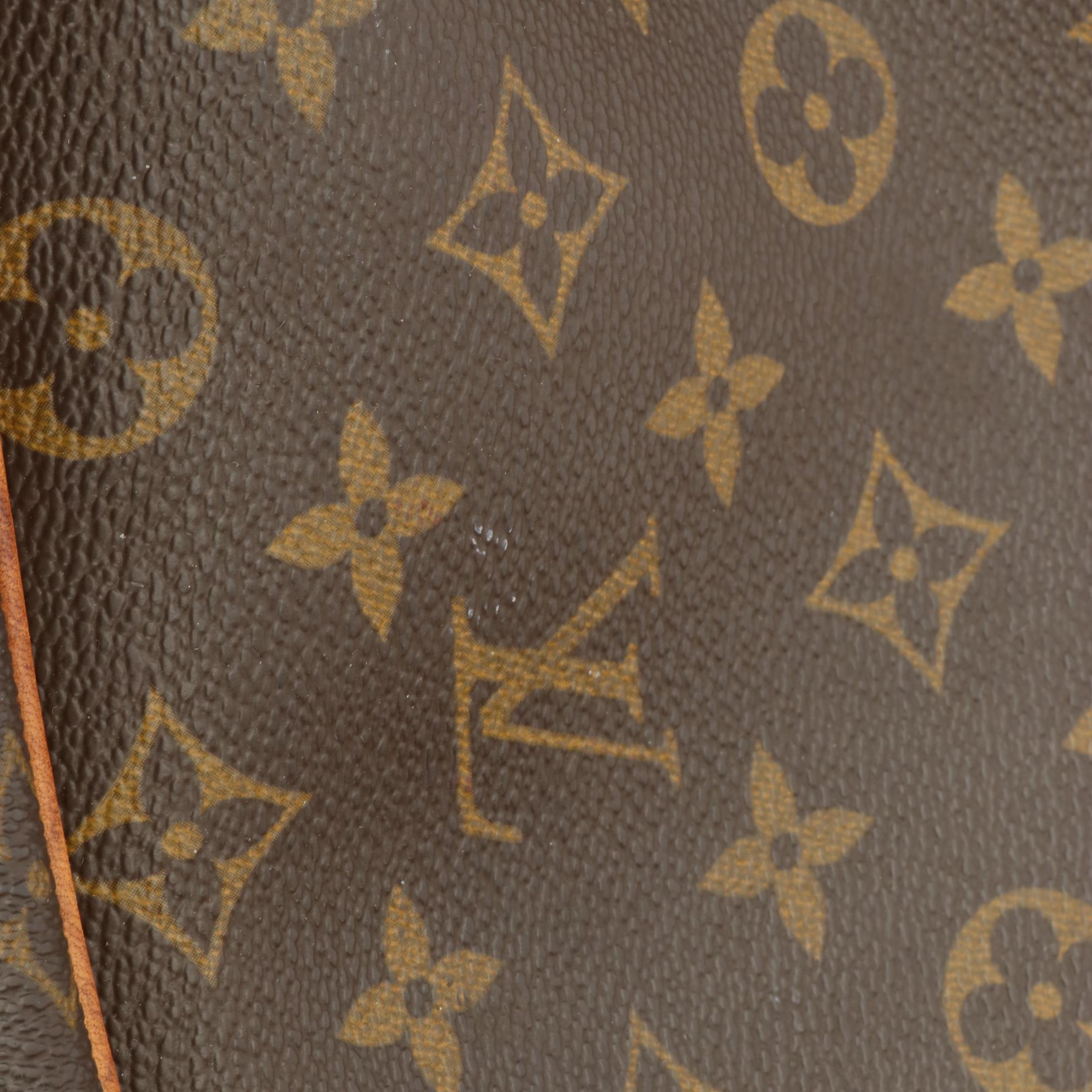 Louis Vuitton Reporter GM Bag in Monogram Canvas