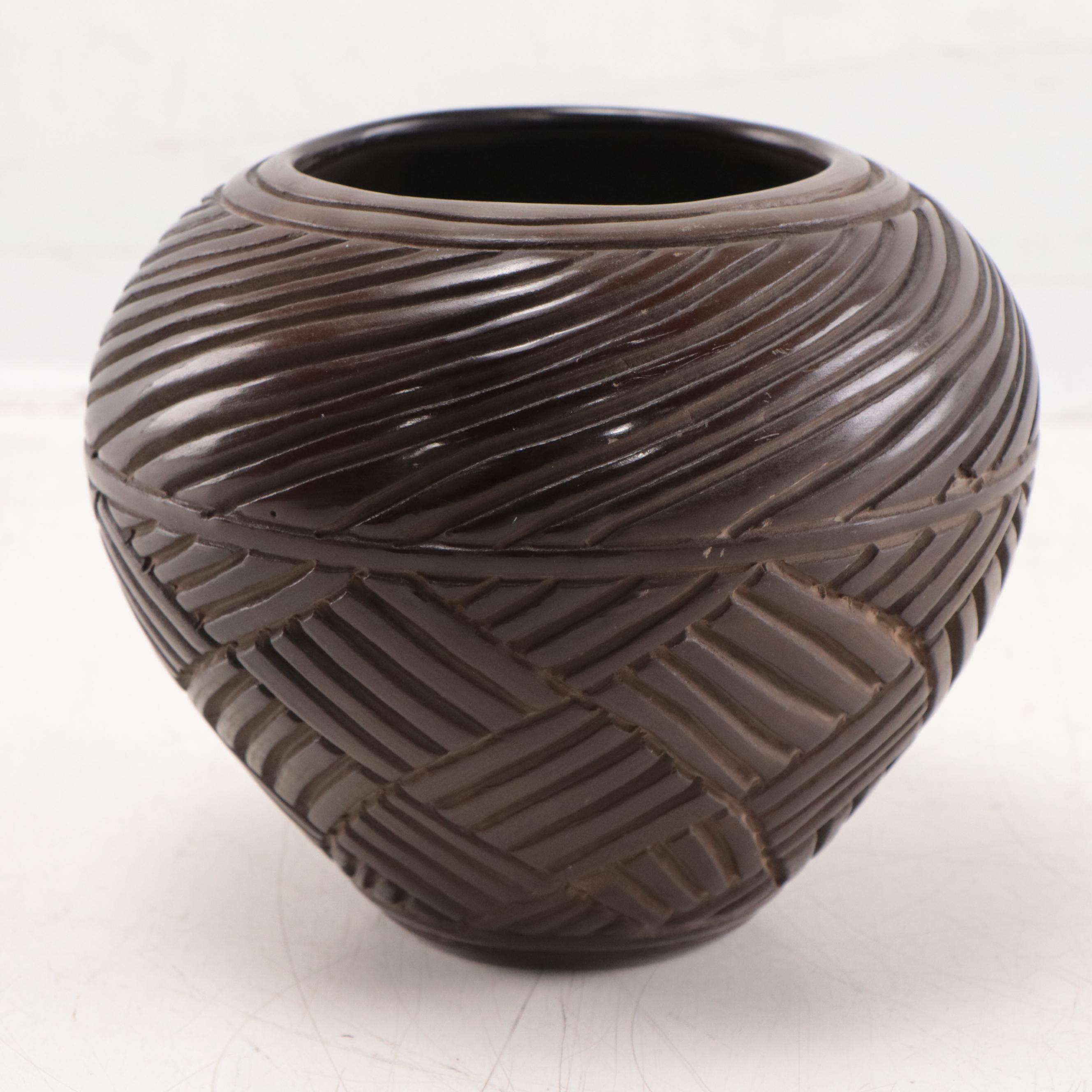 Joel Queen Cherokee Carved Earthenware Vessel, Late 20th Century