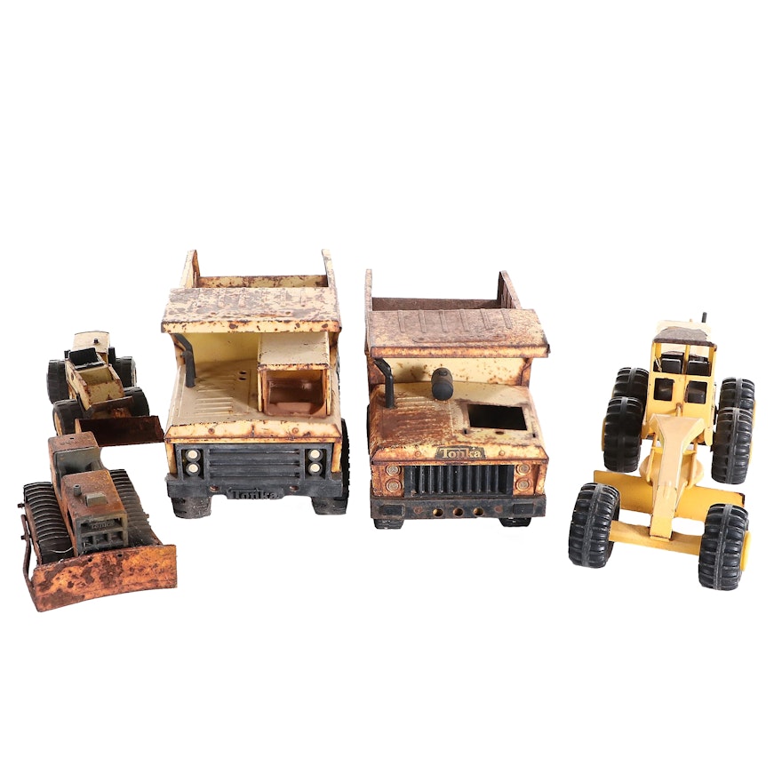 Tonka Grader, Dump Trucks, Front End Loader and Bulldozer Tin Litho Toys