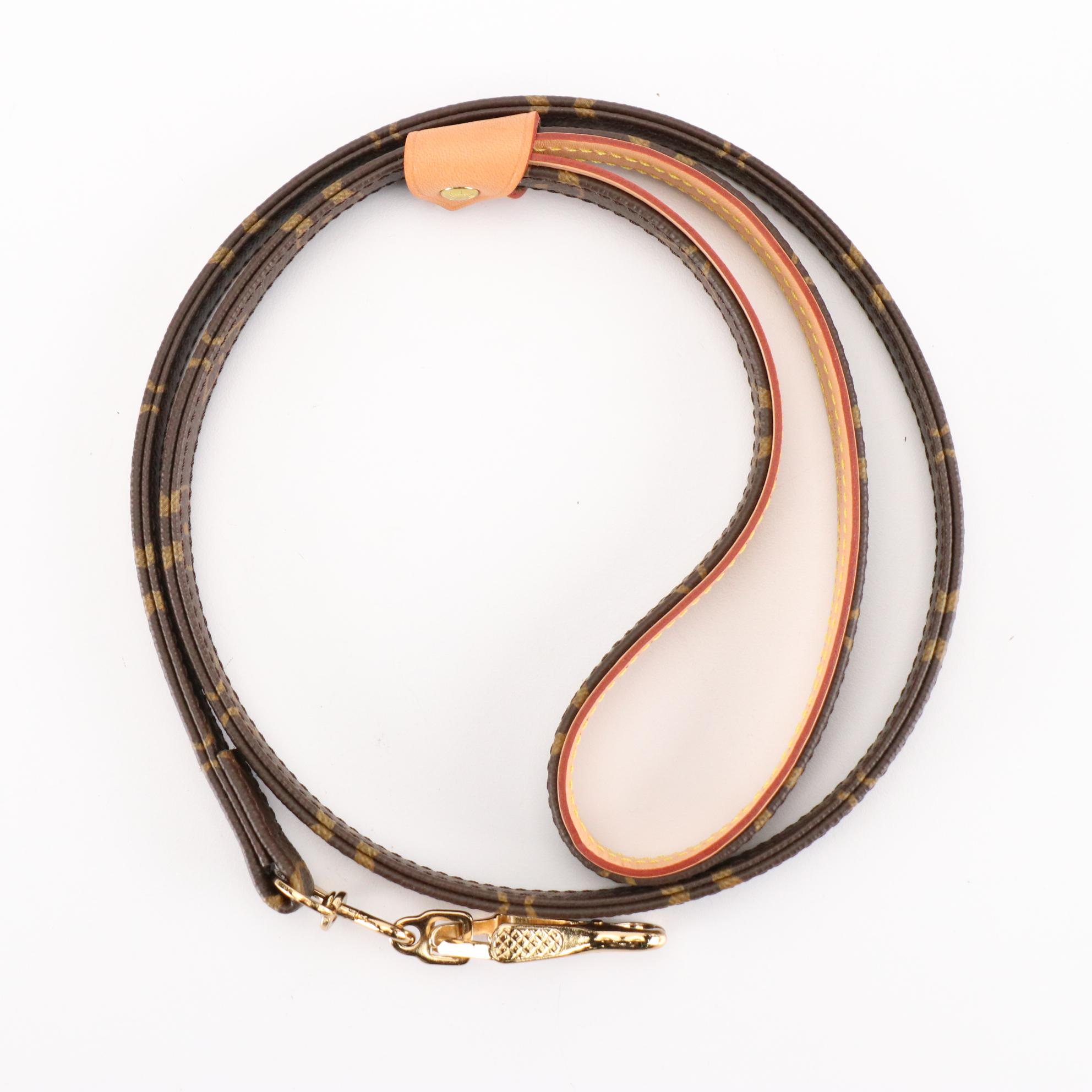 Louis Vuitton Baxter MM Pet Leash in Monogram Canvas and Leather with Box