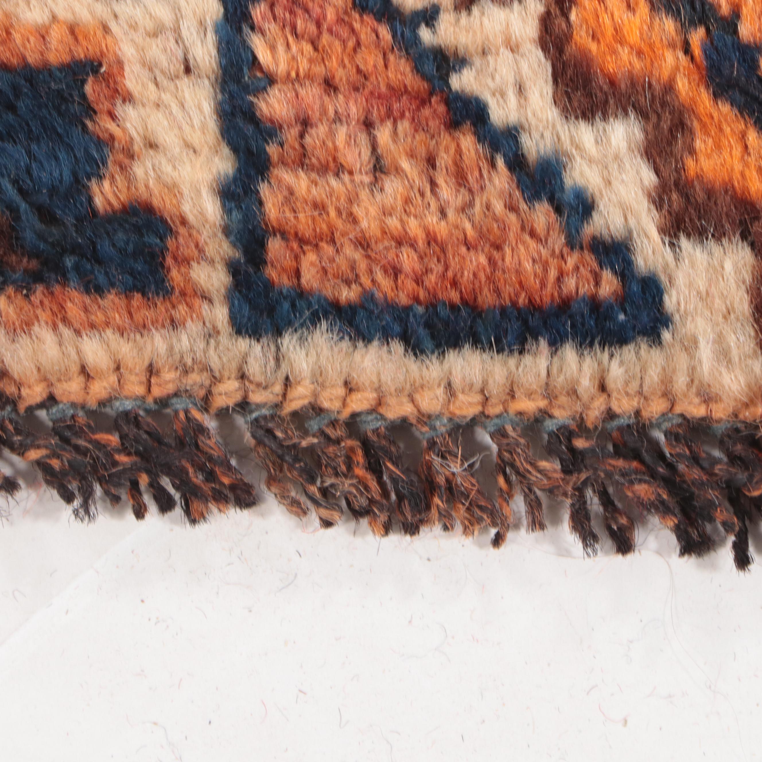 3'7 x 7' Hand-Knotted Persian Shiraz Area Rug