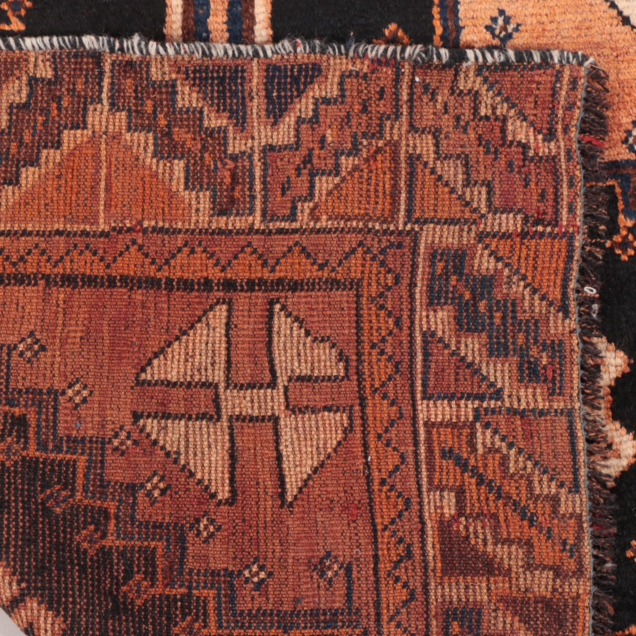 3'7 x 7' Hand-Knotted Persian Shiraz Area Rug