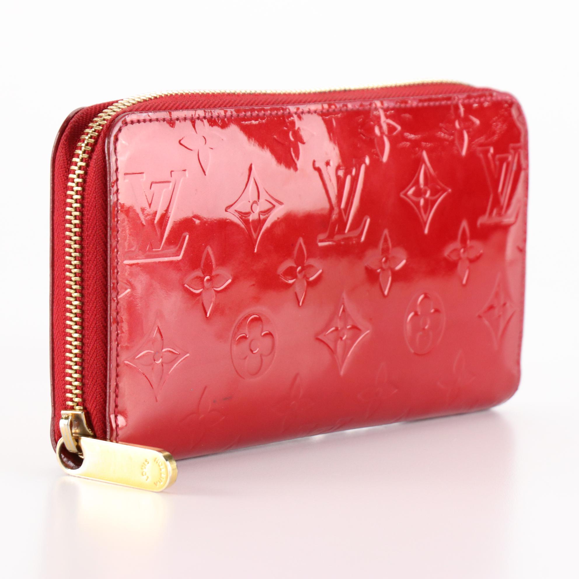 Louis Vuitton Zippy Wallet in Pomme D'Amour Monogram Vernis