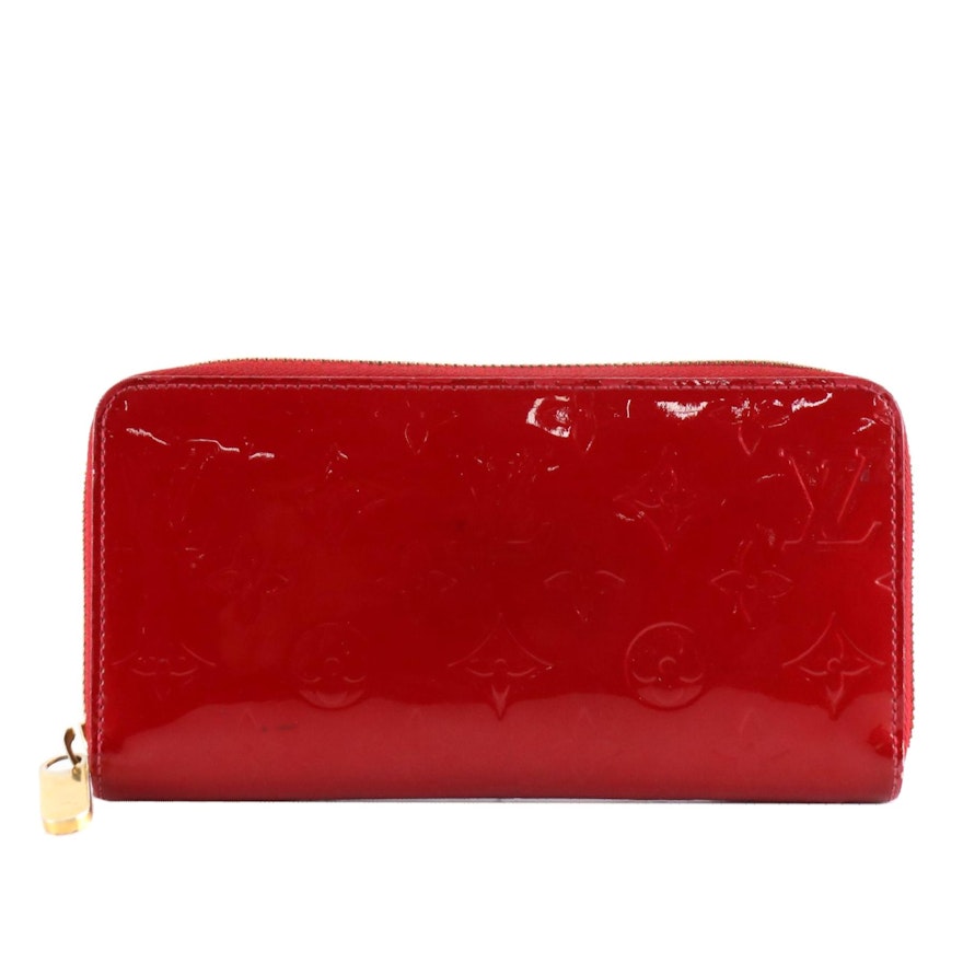 Louis Vuitton Zippy Wallet in Pomme D'Amour Monogram Vernis