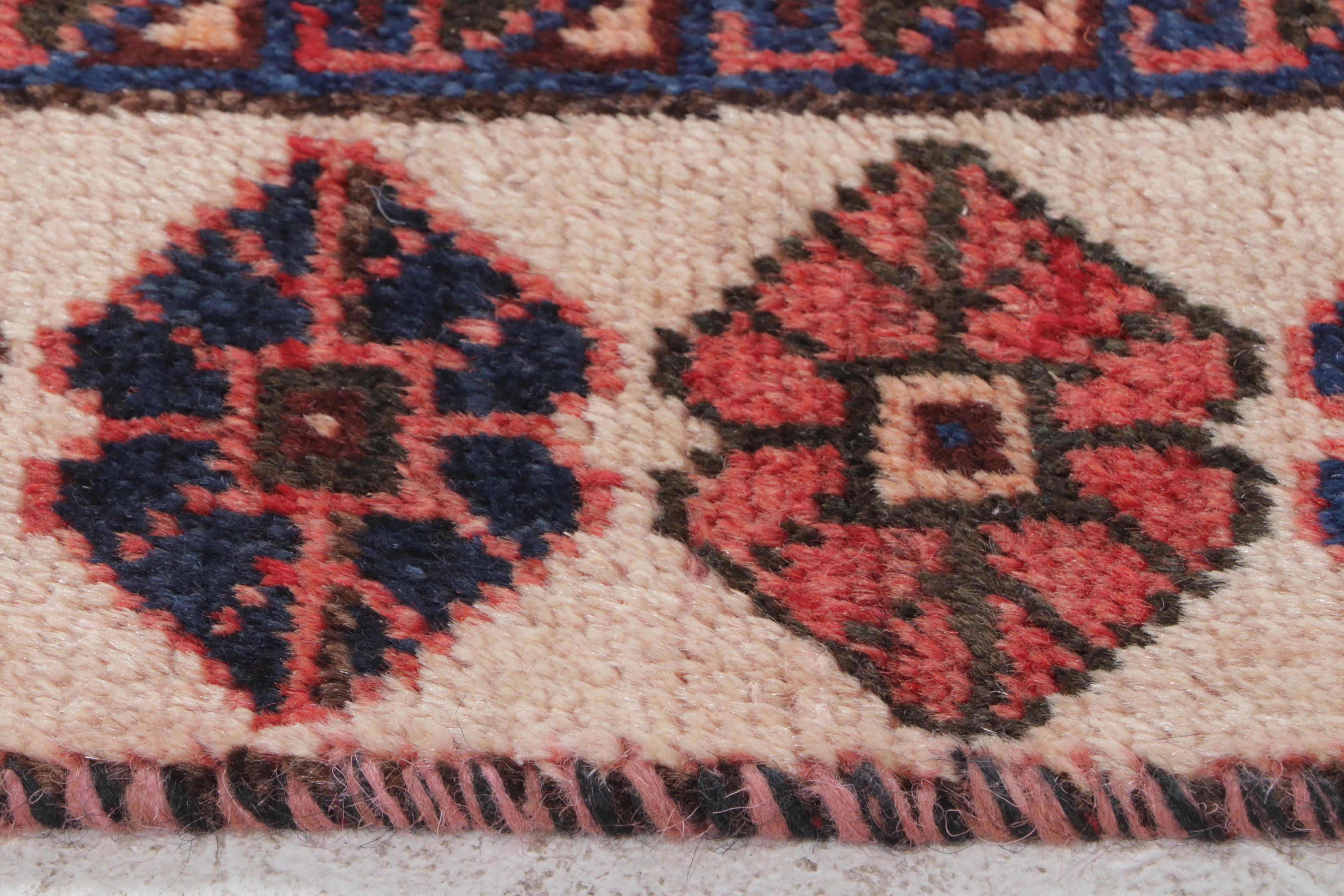 4'9 x 9'4 Hand-Knotted Turkish Dazkırı Area Rug