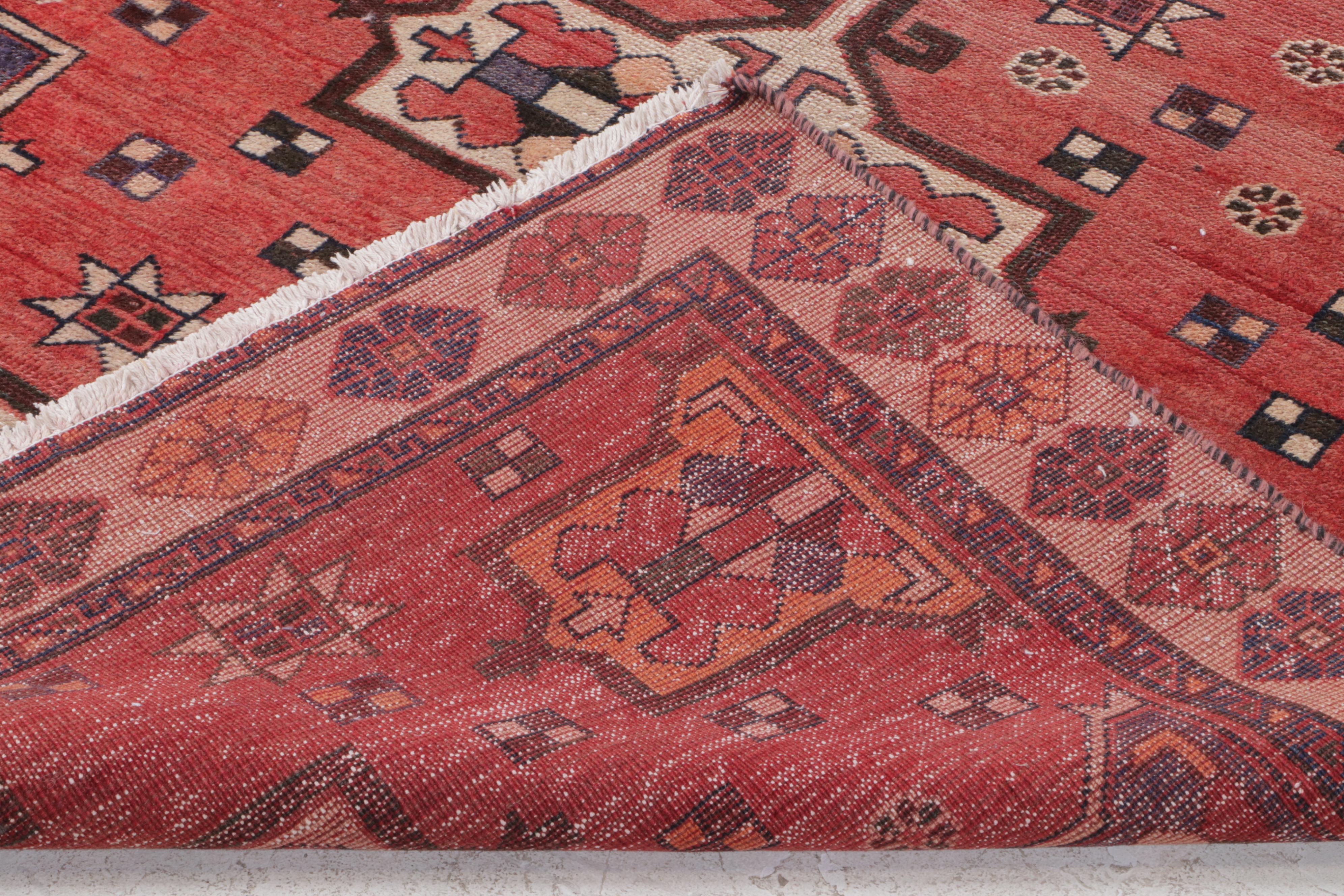 4'9 x 9'4 Hand-Knotted Turkish Dazkırı Area Rug