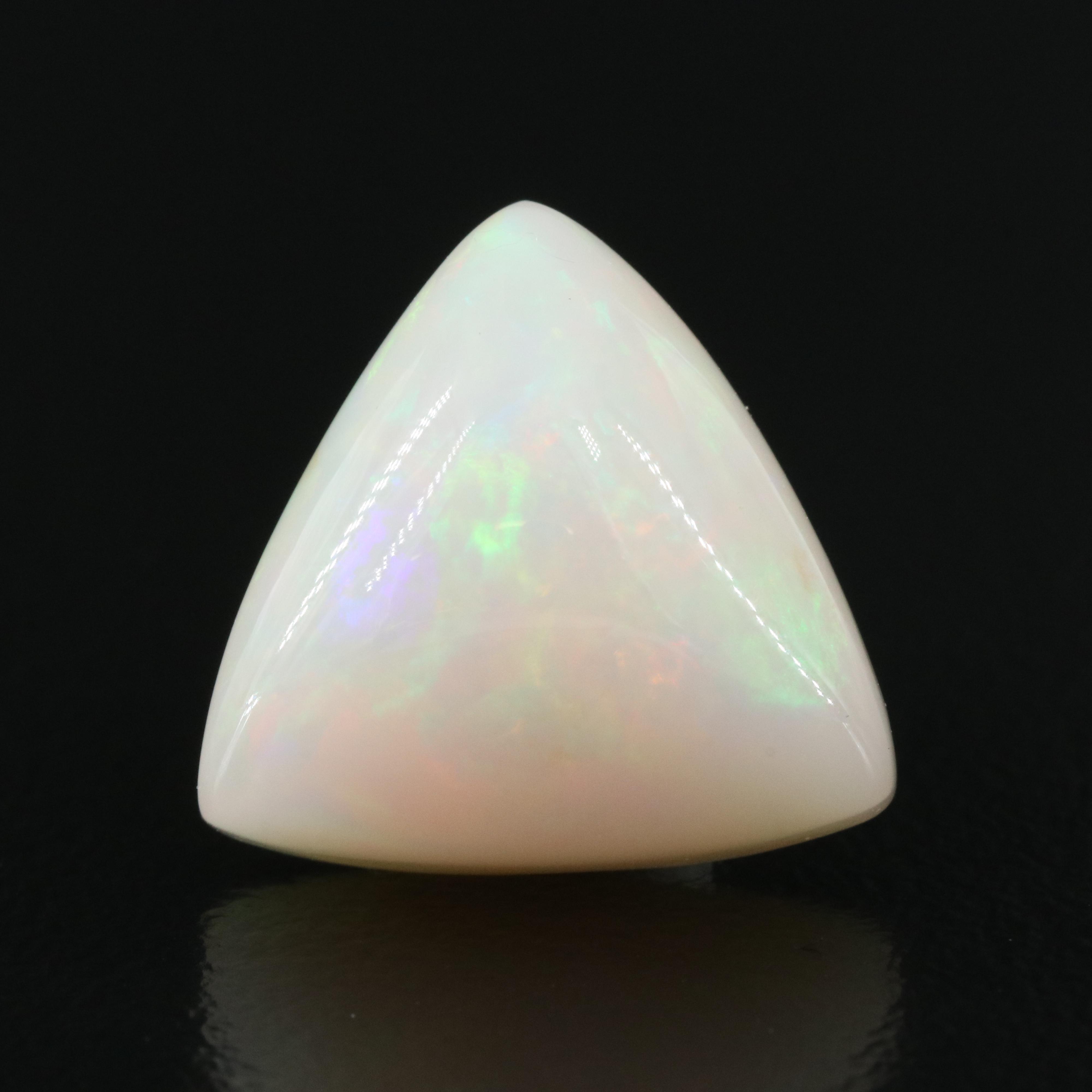 Loose 8.63 CT Opal