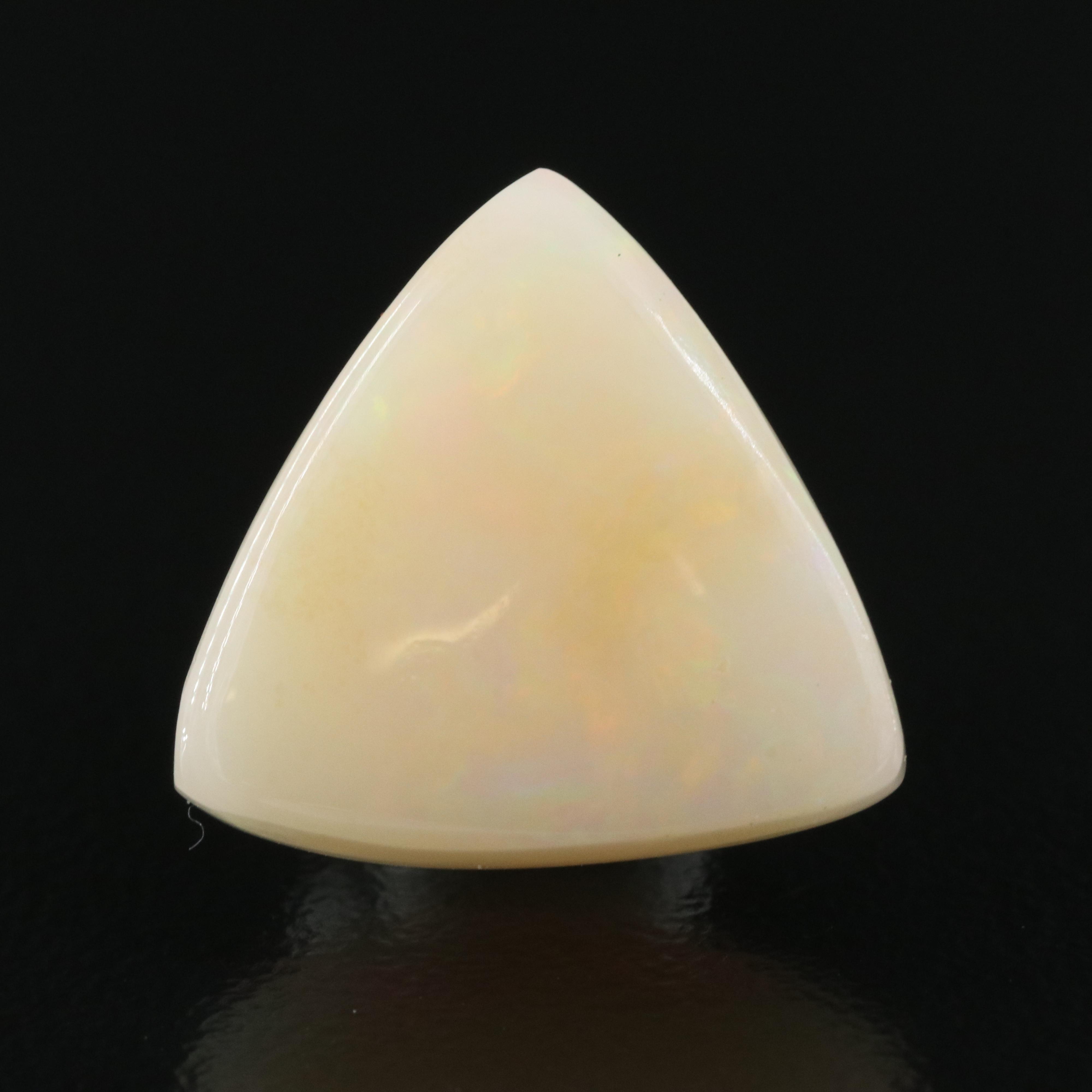 Loose 8.63 CT Opal