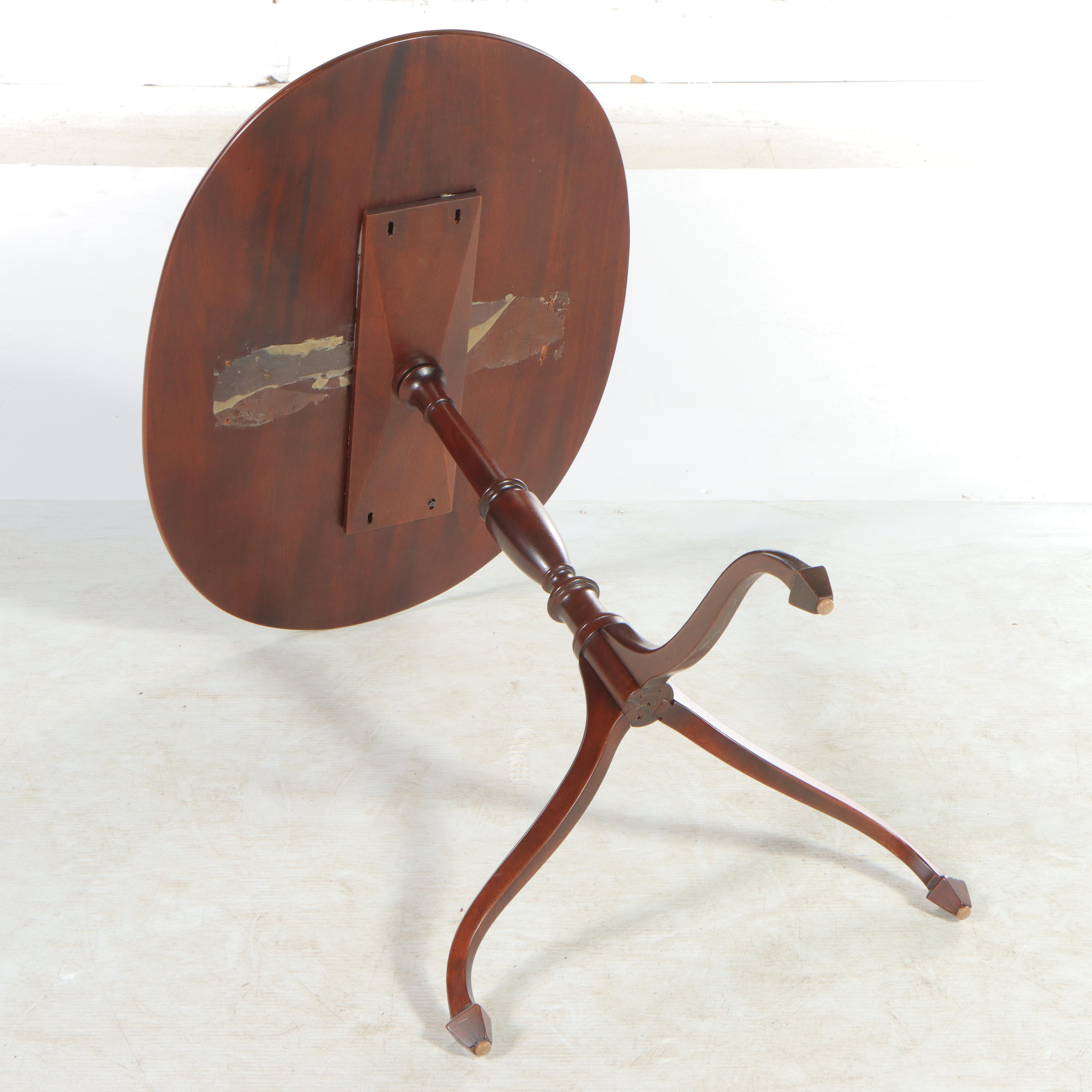 Federal Style Mahogany Candlestand