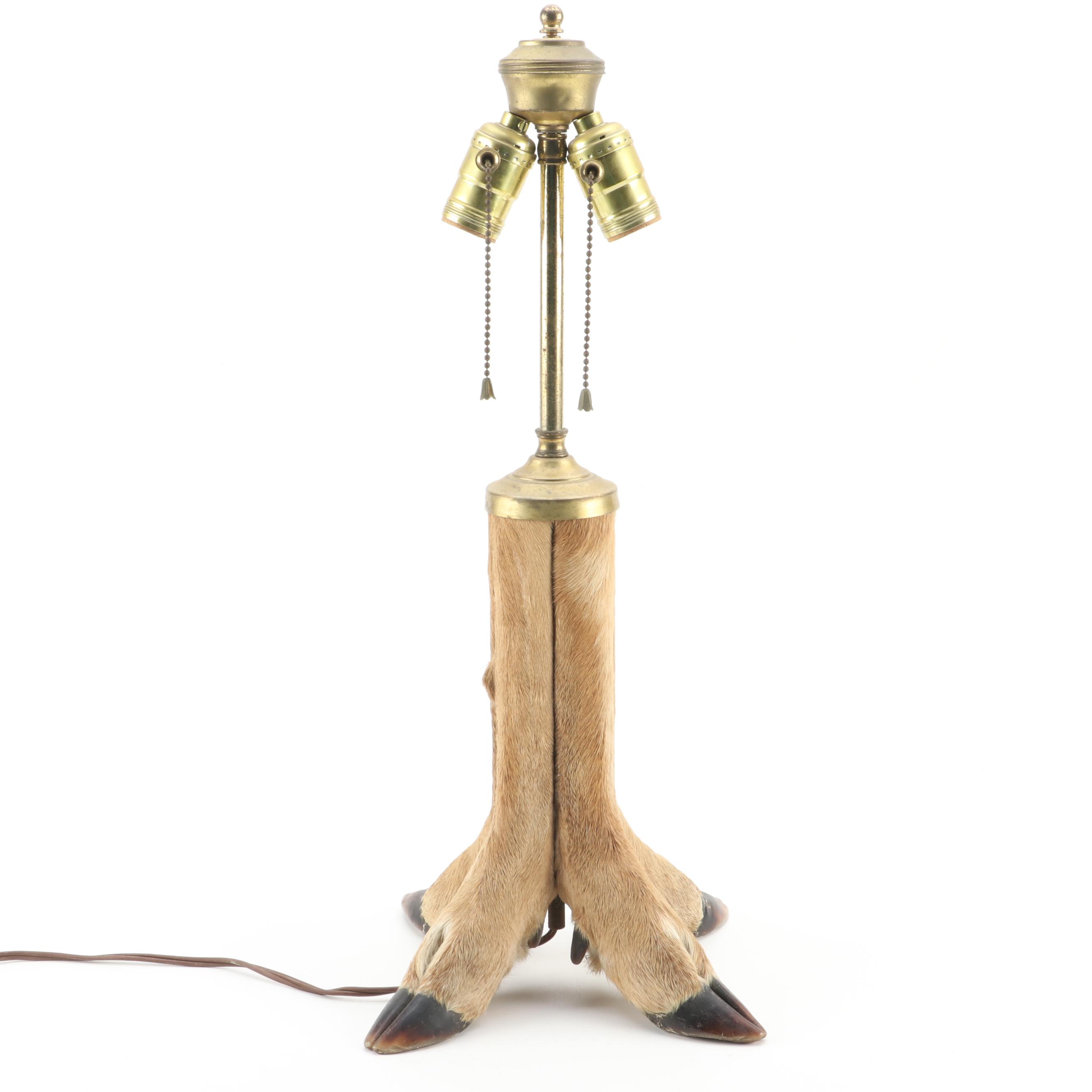 Taxidermy Deer Hooves Table Lamp, Mid to Late 20th Century