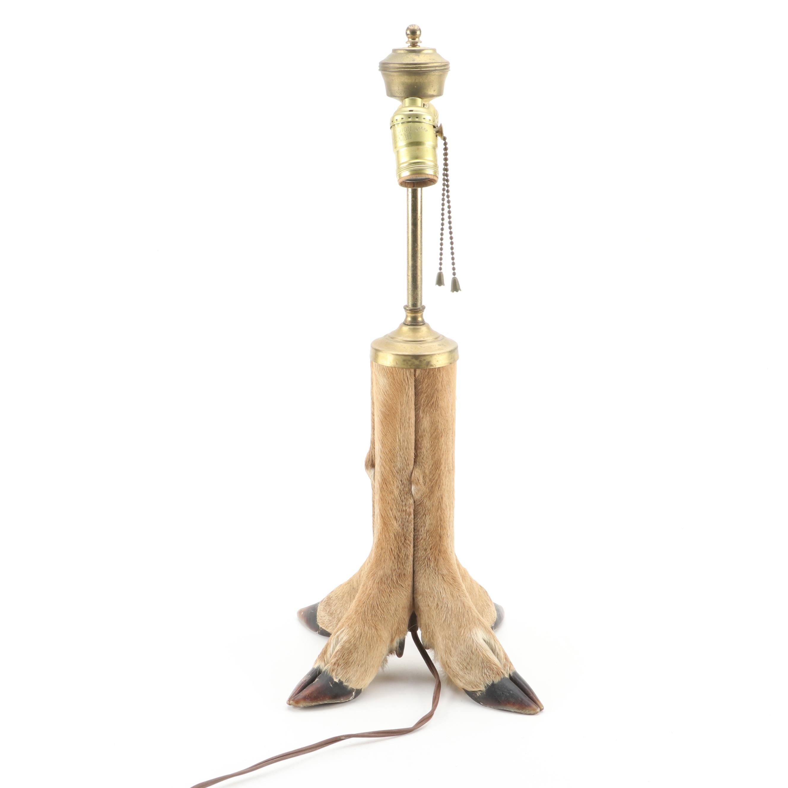 Taxidermy Deer Hooves Table Lamp, Mid to Late 20th Century