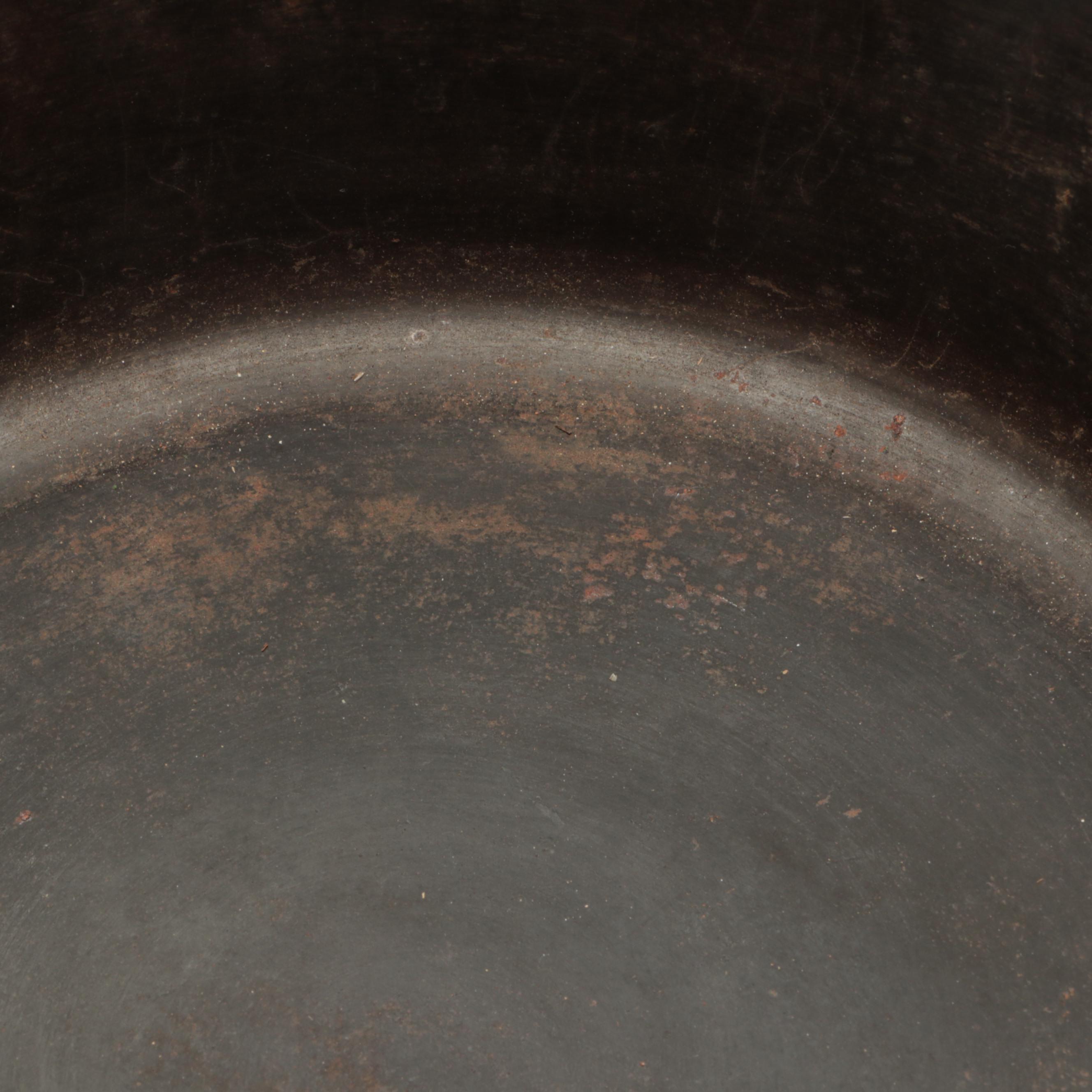 Wagner Cast Iron Dutch Oven with Other Cornbread Molds