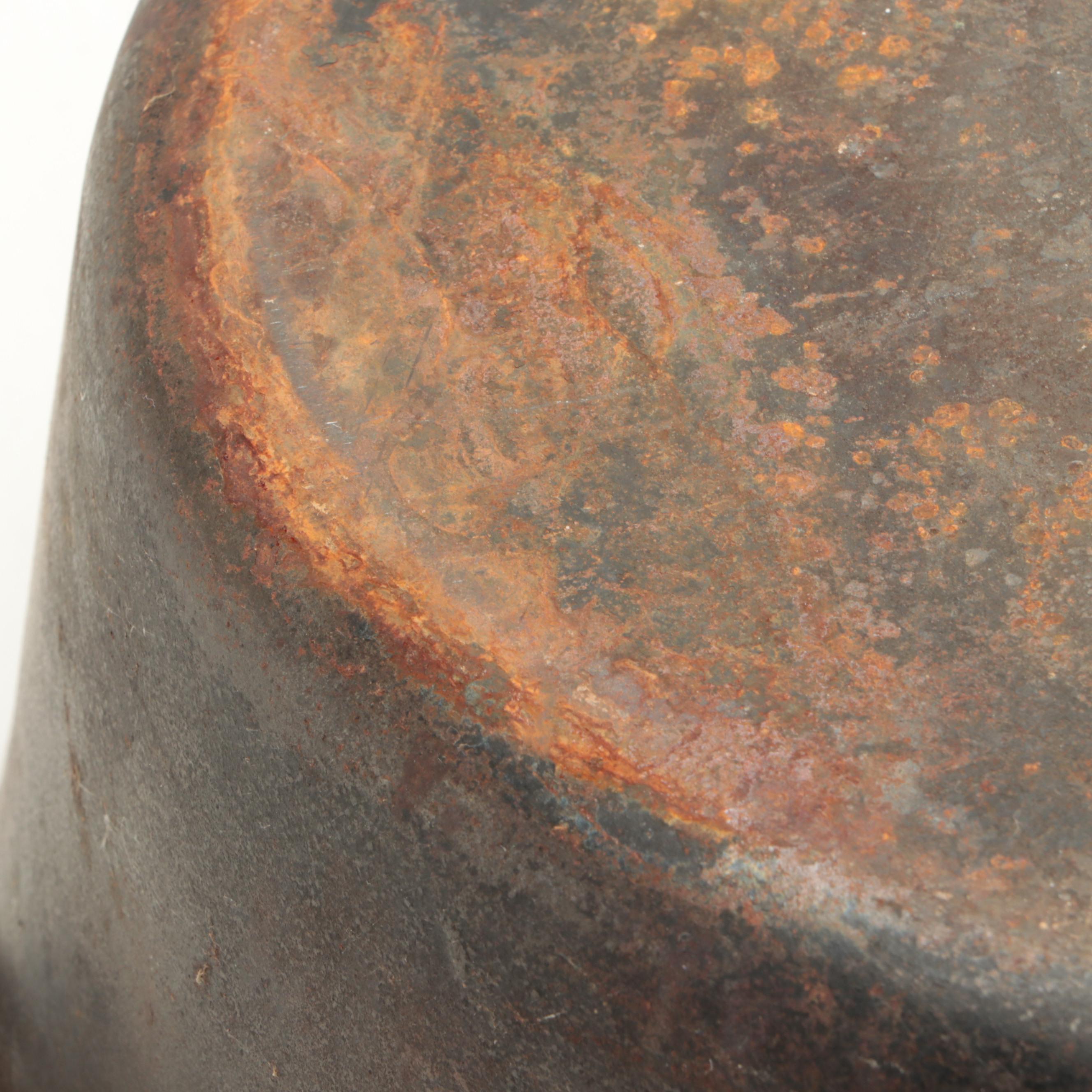 Wagner Cast Iron Dutch Oven with Other Cornbread Molds